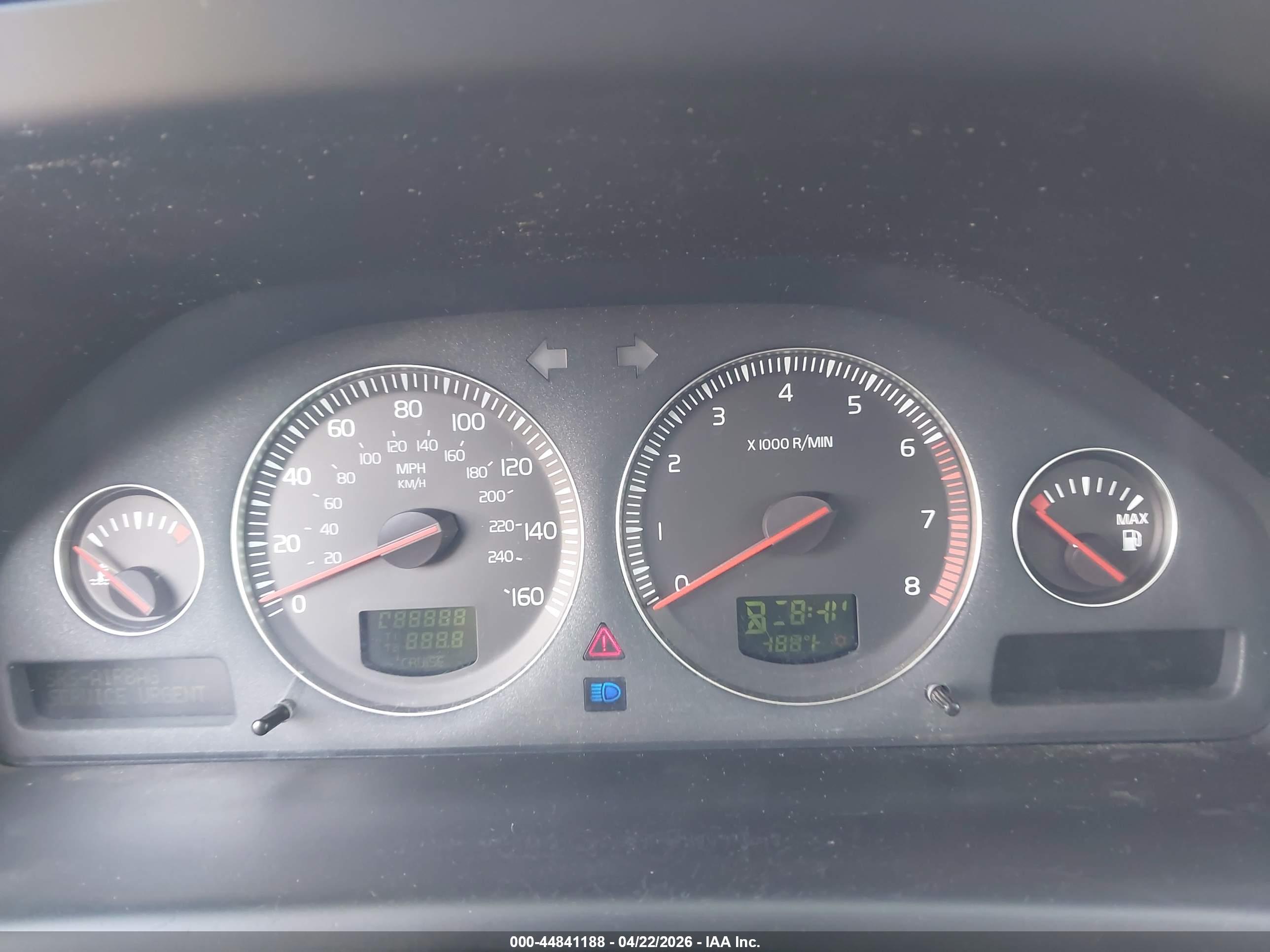 VOLVO S60 image 7
