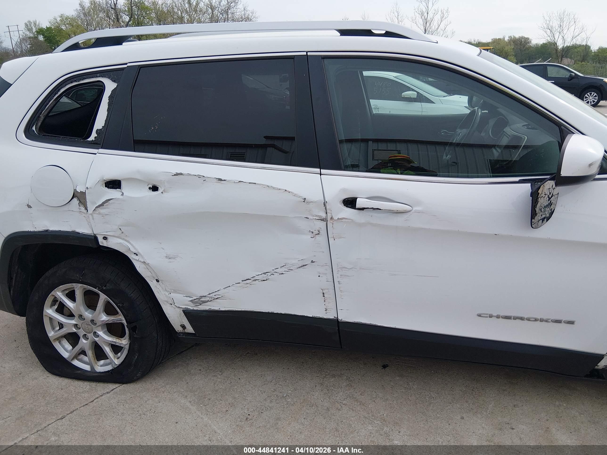 JEEP CHEROKEE image 6