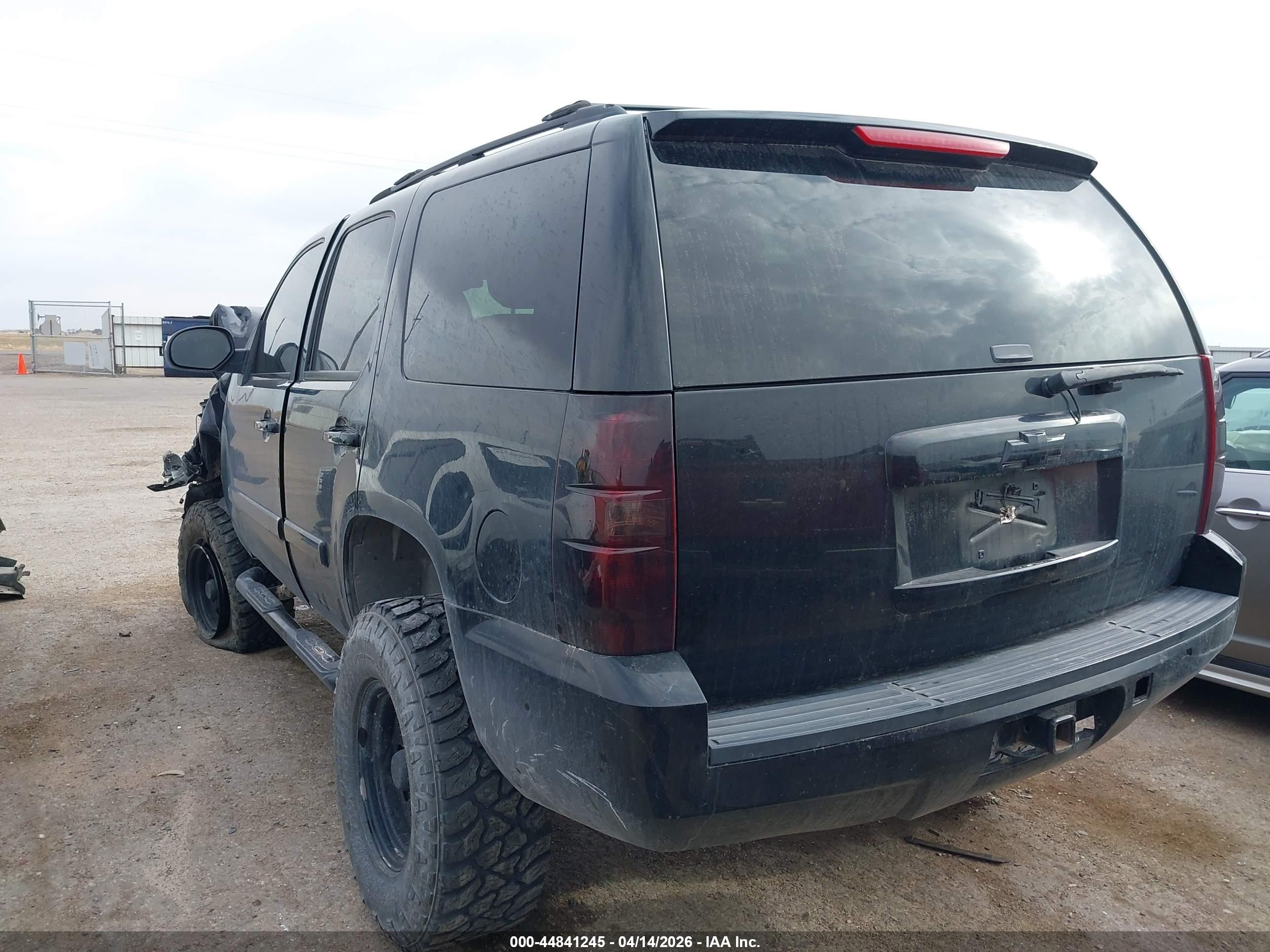 CHEVROLET TAHOE image 3