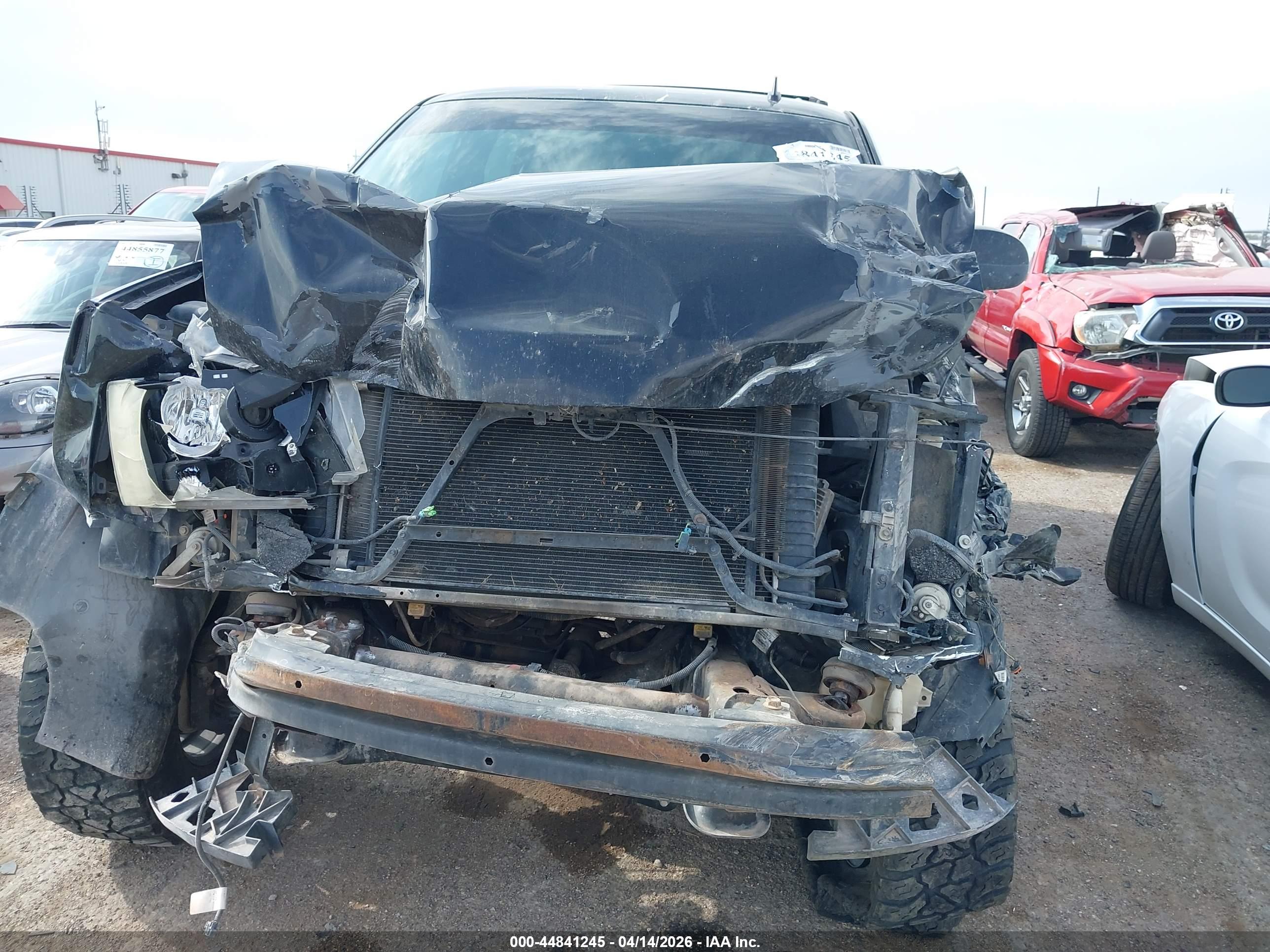 CHEVROLET TAHOE image 6