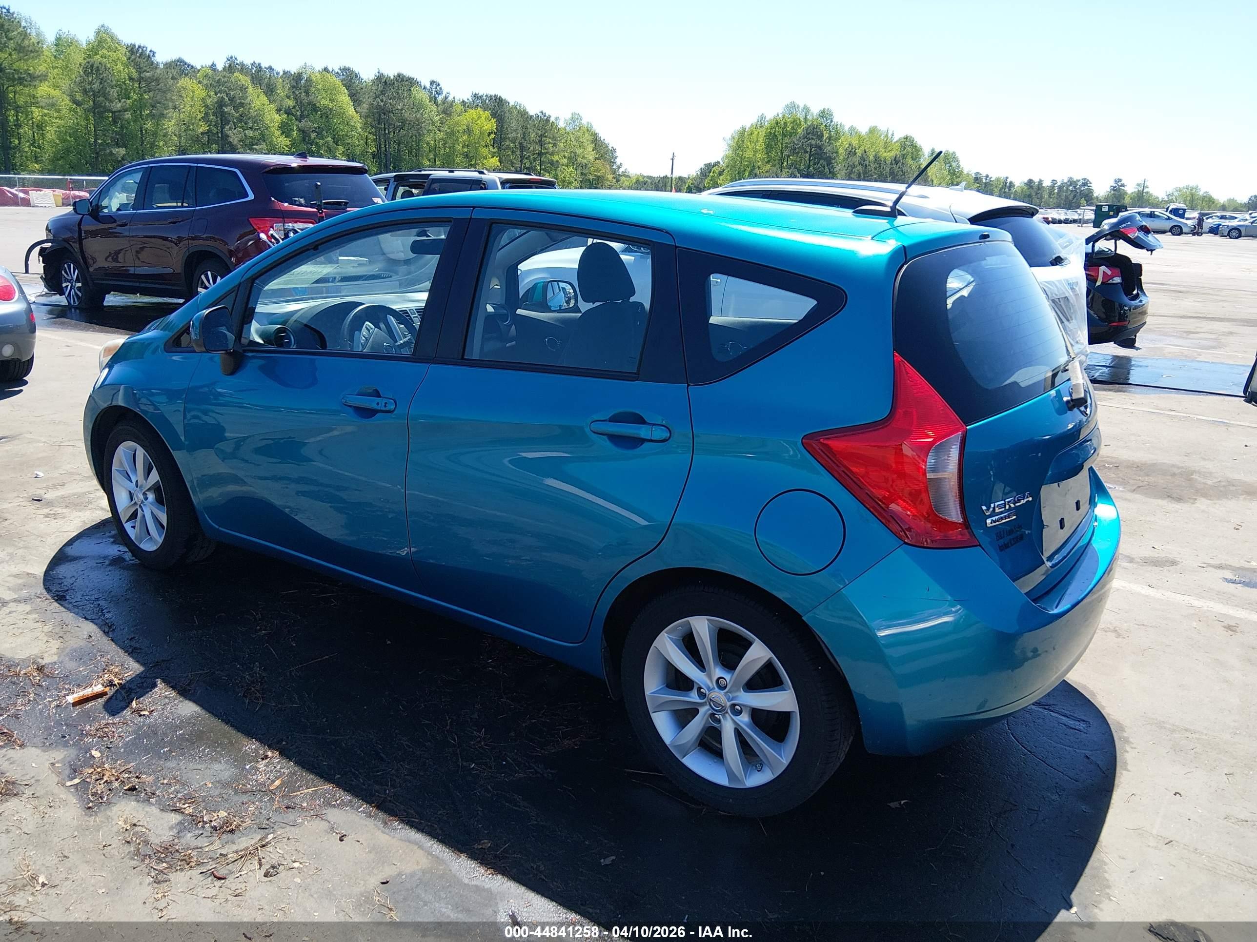 NISSAN VERSA image 3