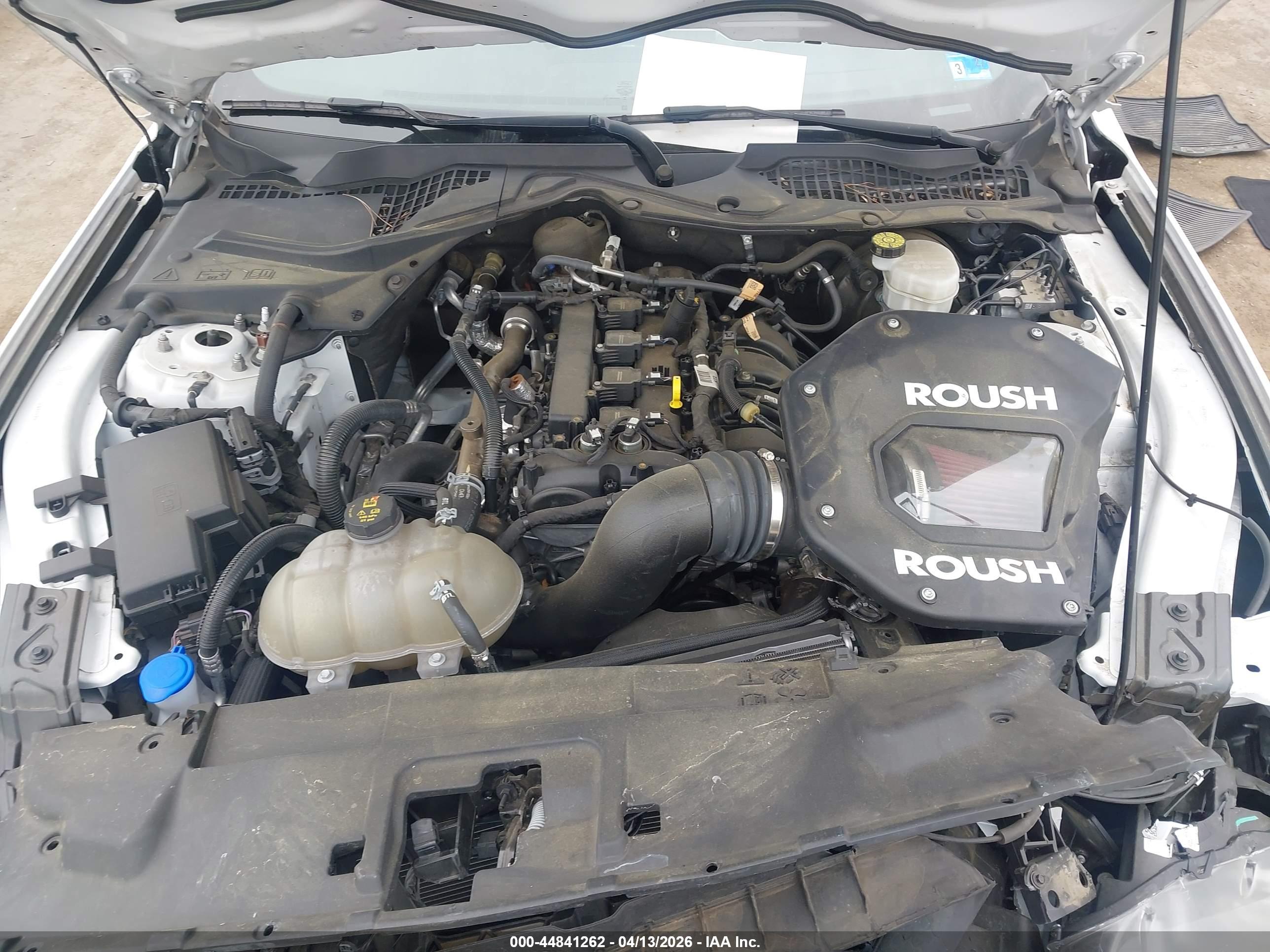 FORD MUSTANG image 10
