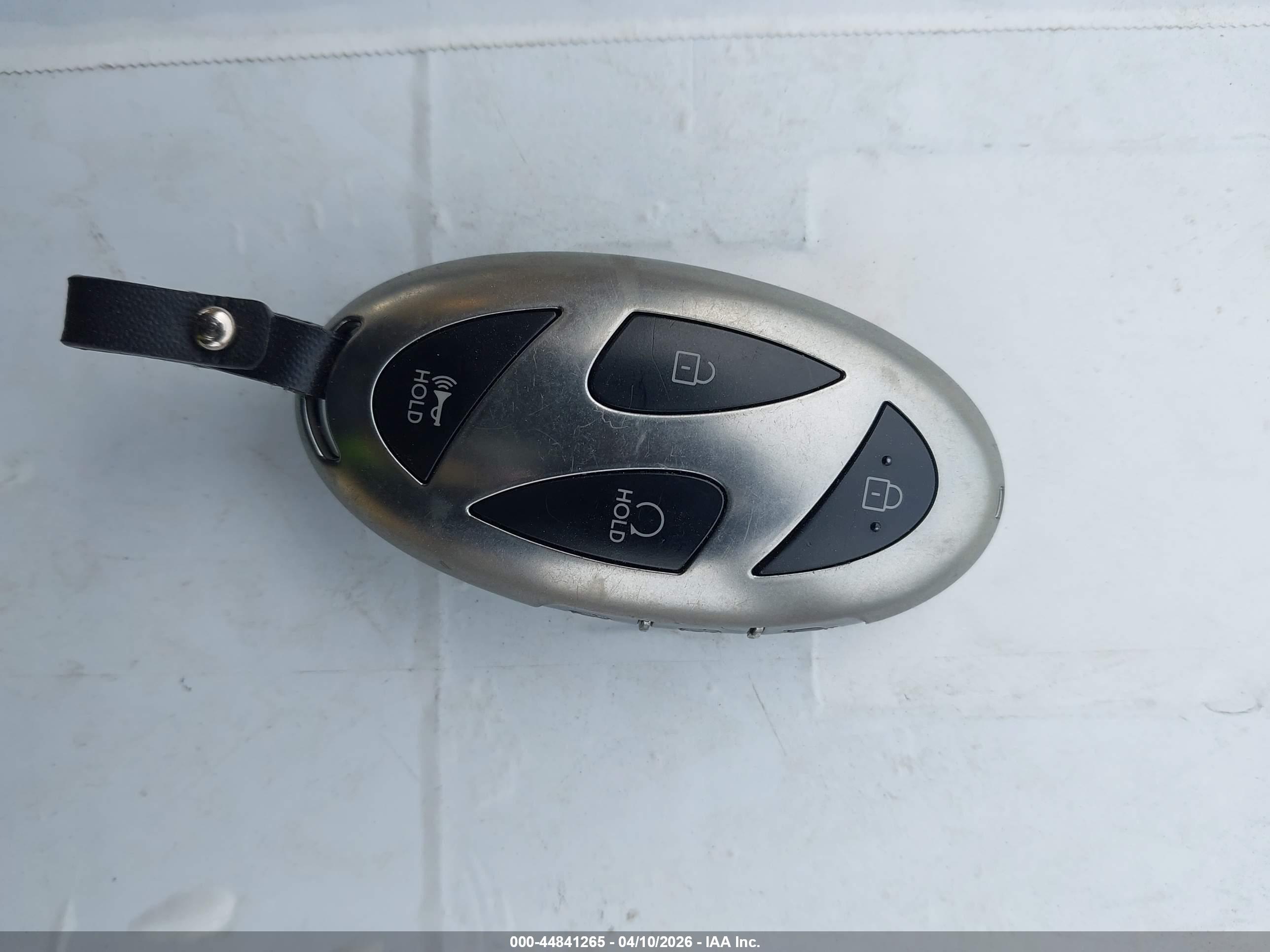 HYUNDAI SANTA image 11