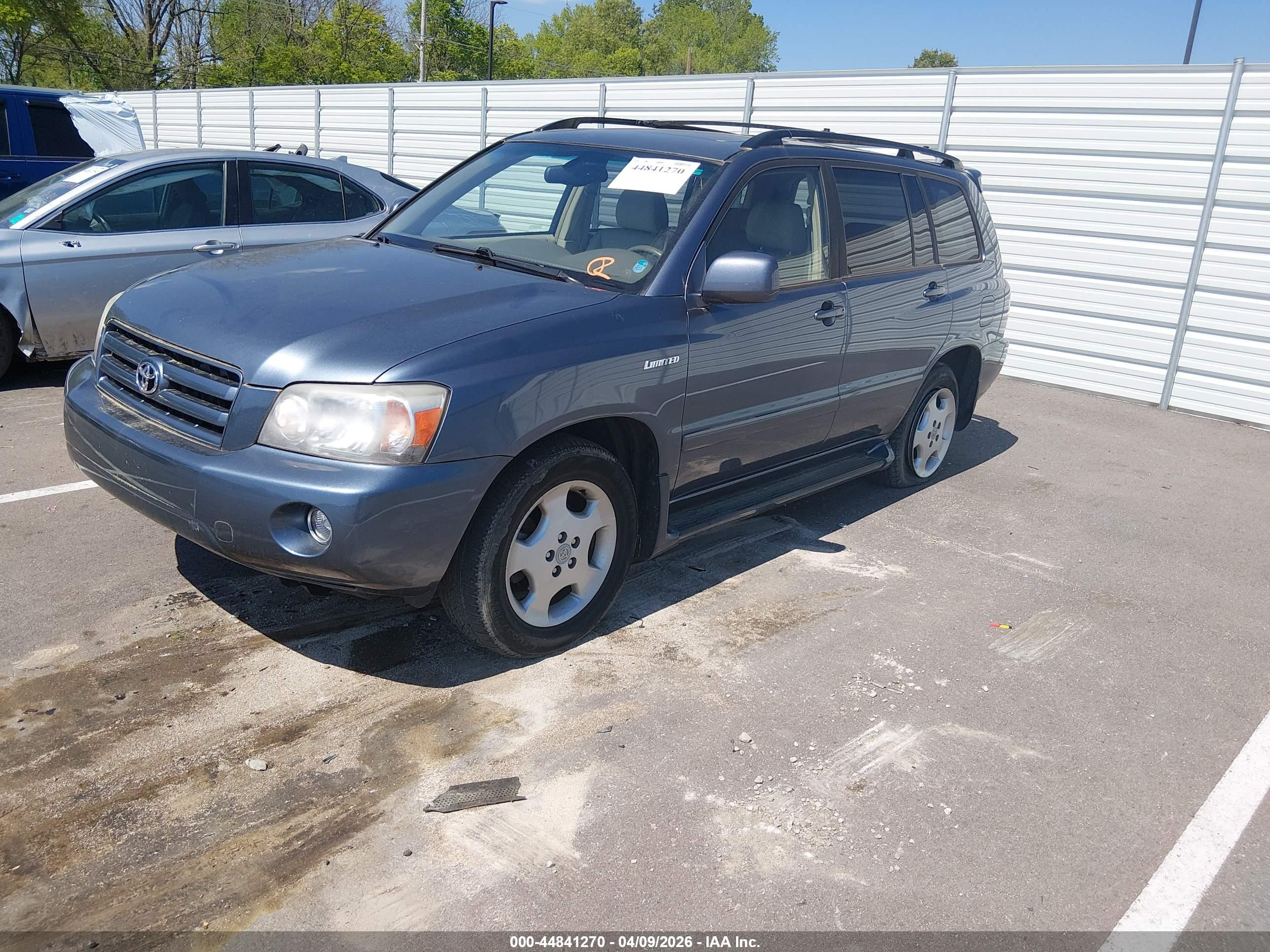 TOYOTA HIGHLANDER image 2