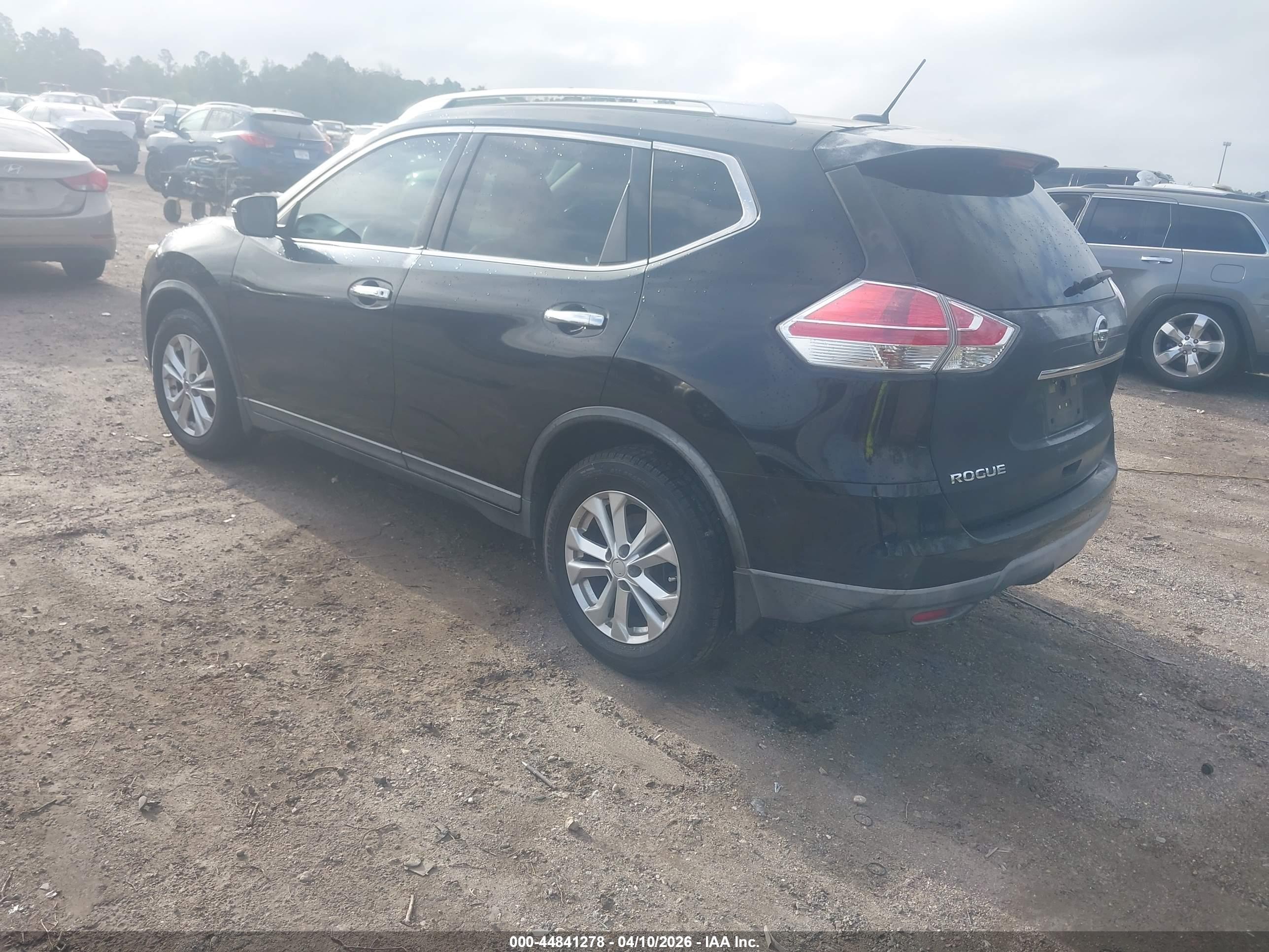 NISSAN ROGUE image 3