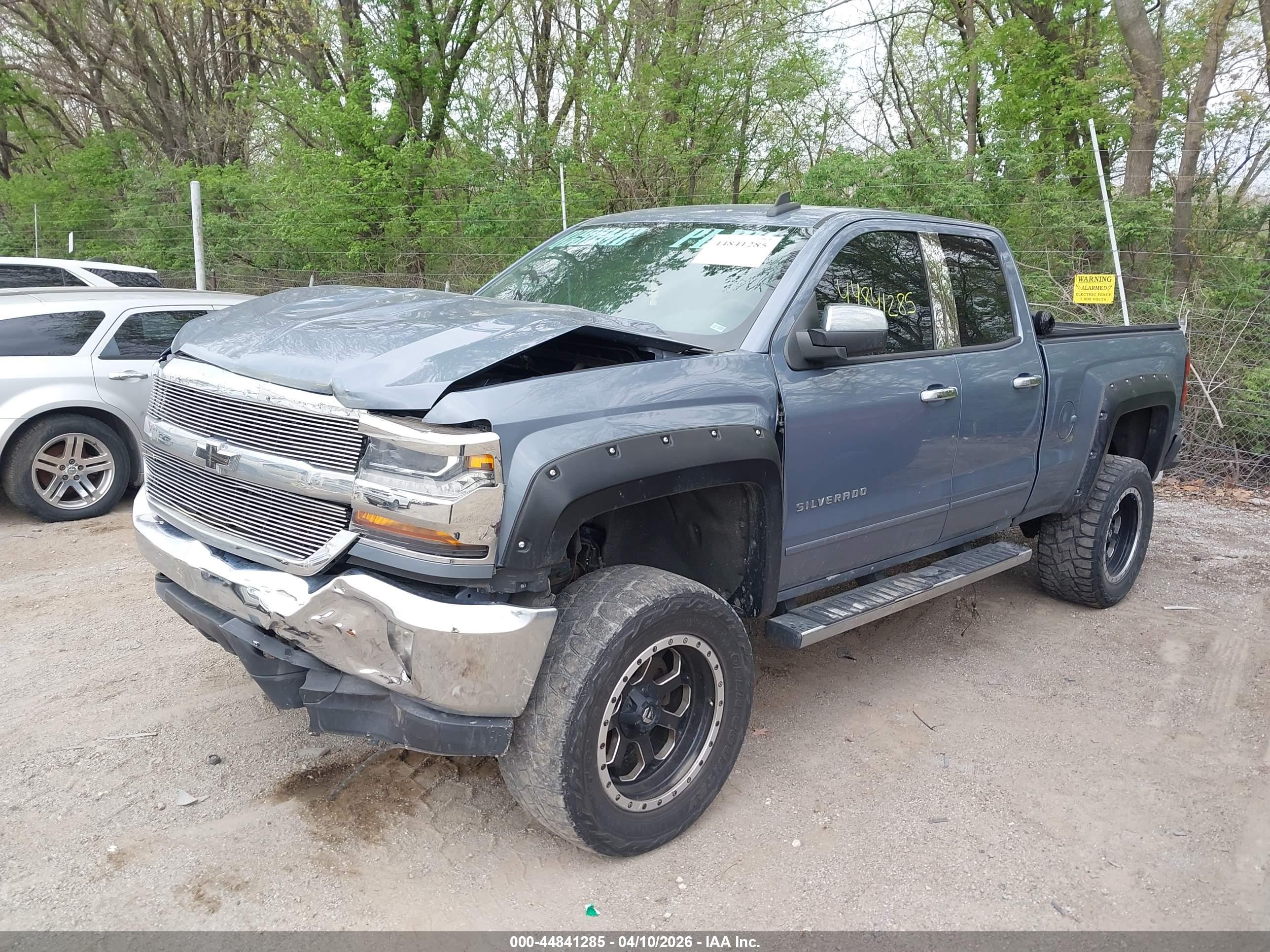 CHEVROLET SILVERADO image 2