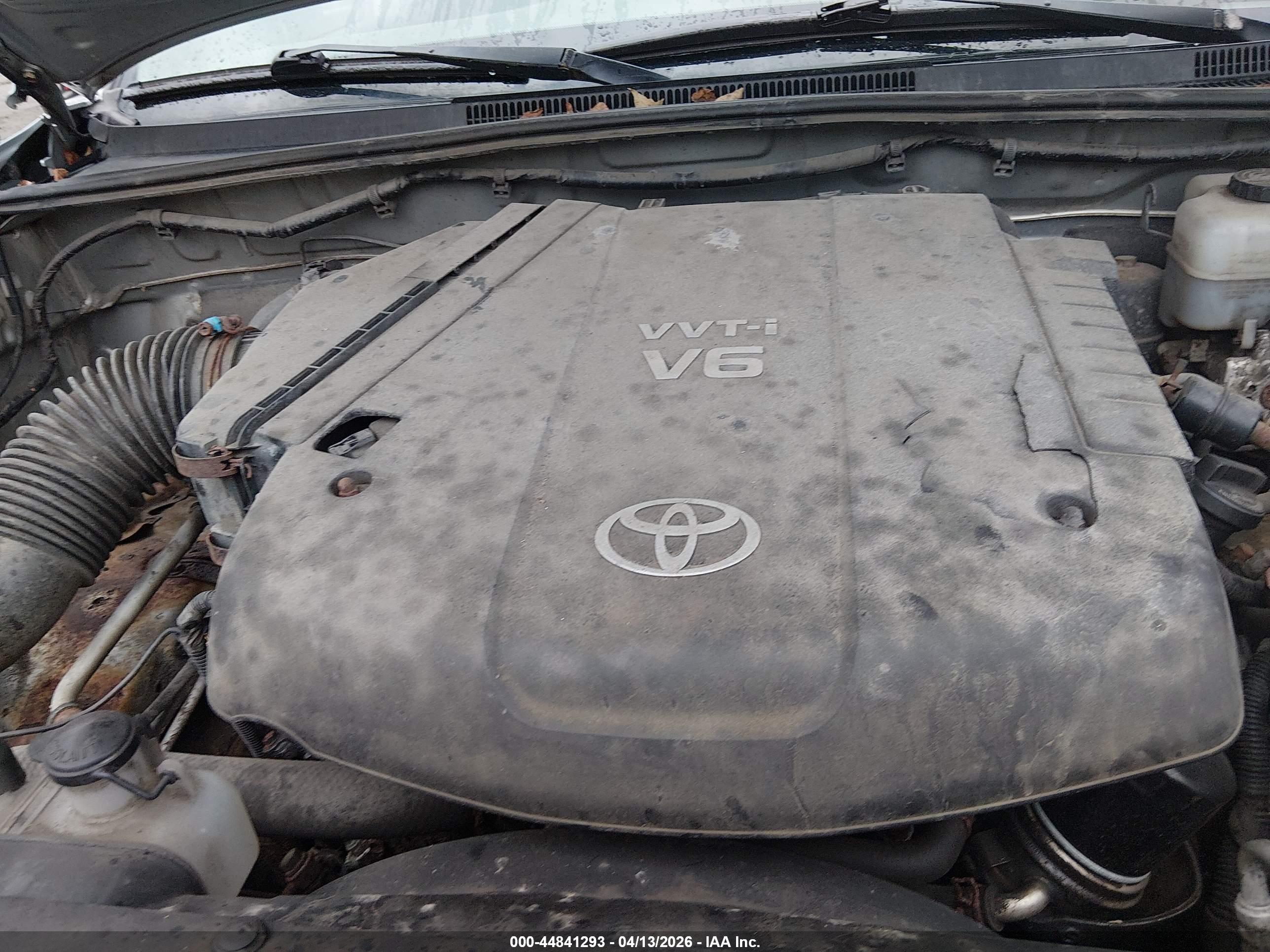 TOYOTA TACOMA image 10