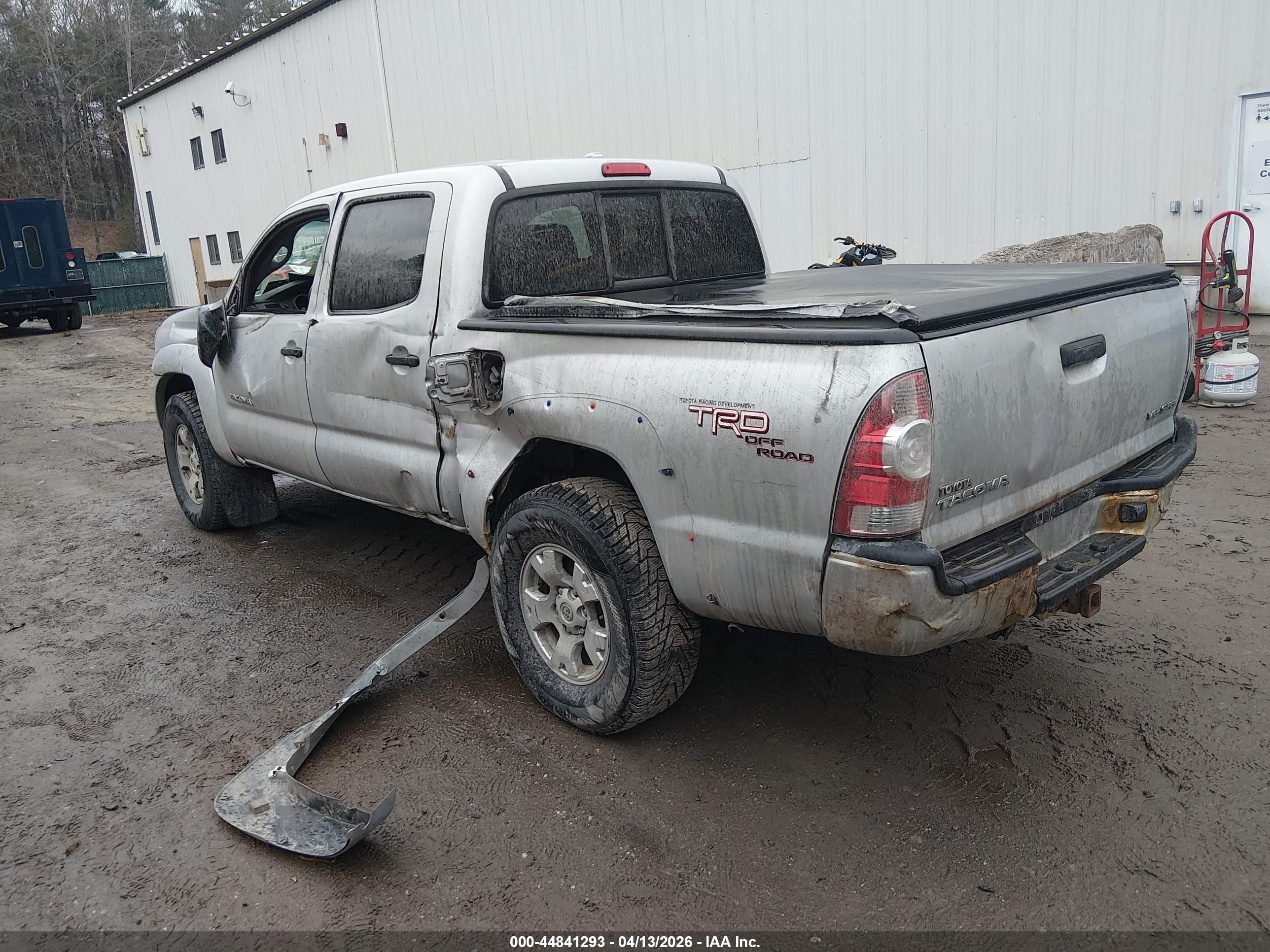 TOYOTA TACOMA image 3