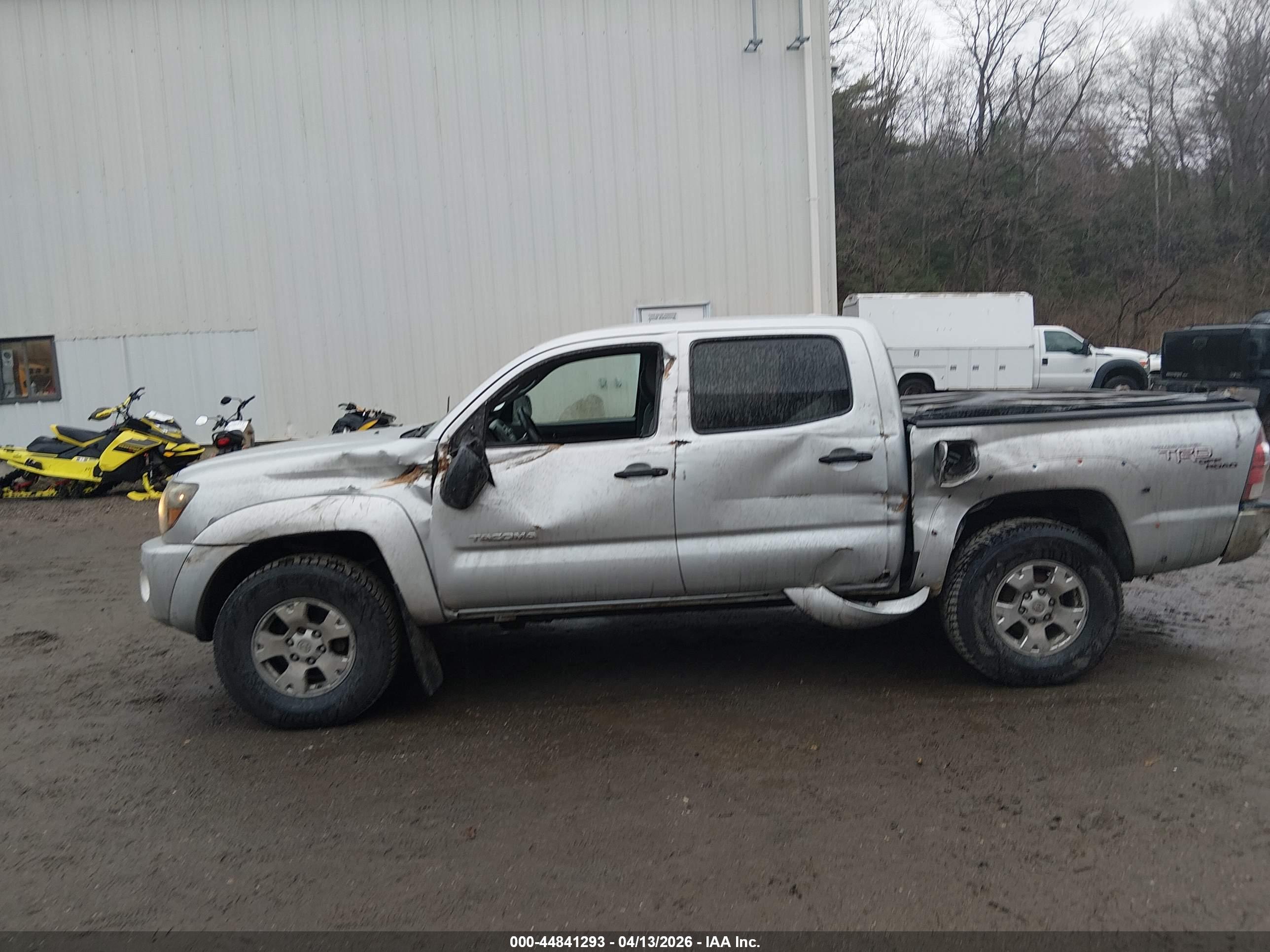 TOYOTA TACOMA image 6