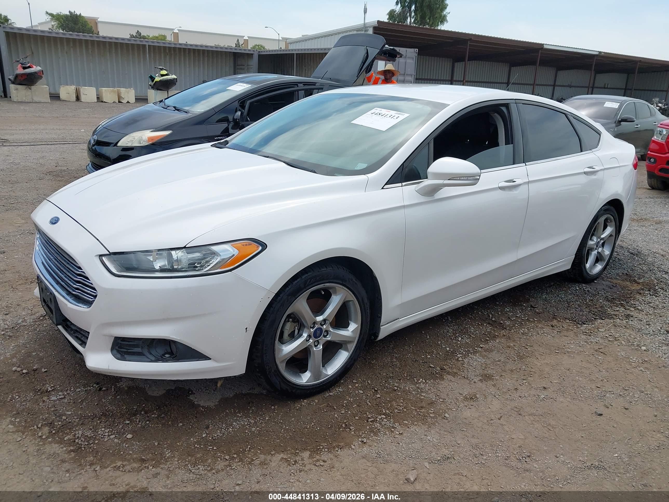 FORD FUSION image 2
