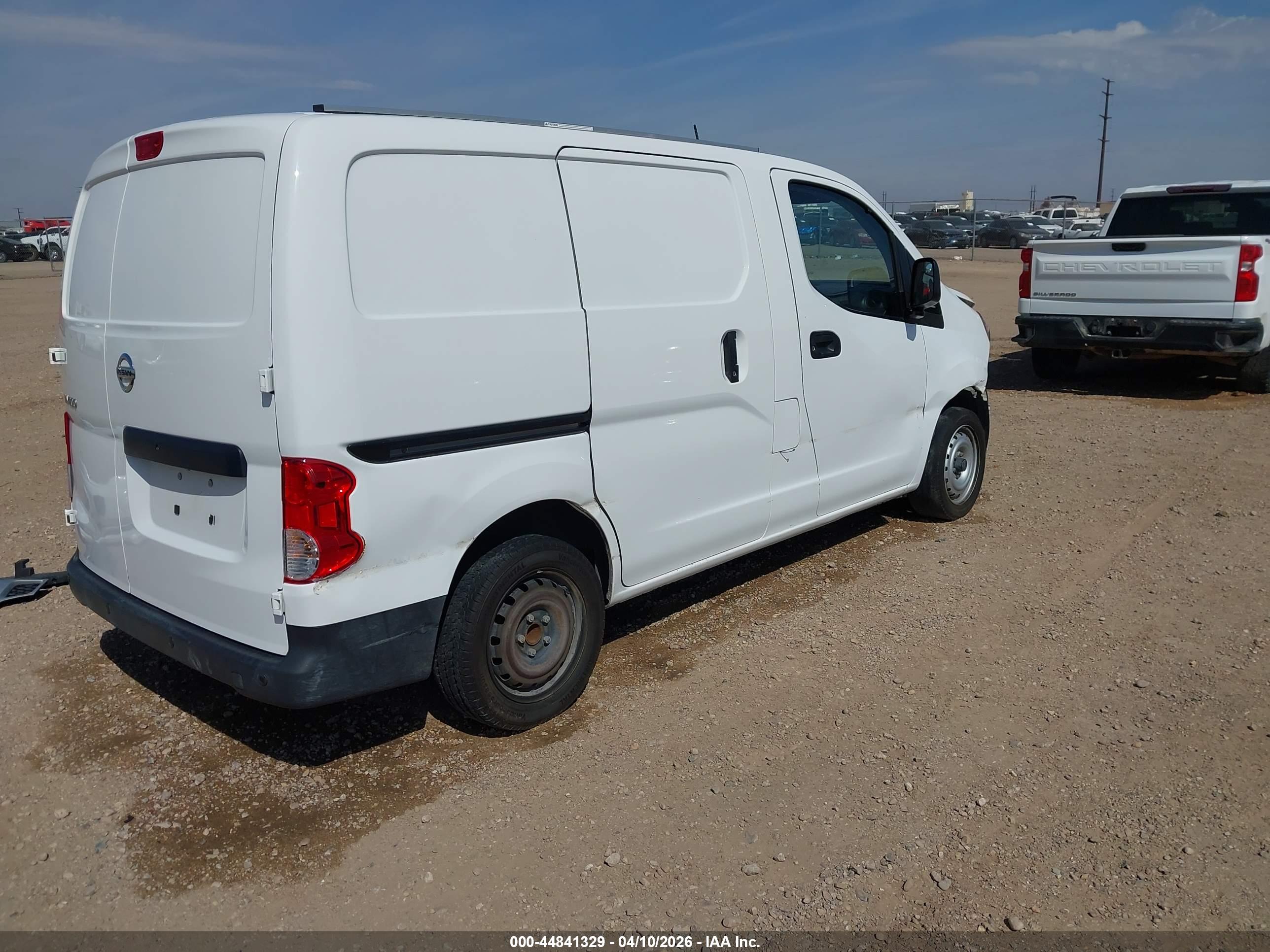 NISSAN NV200 image 4