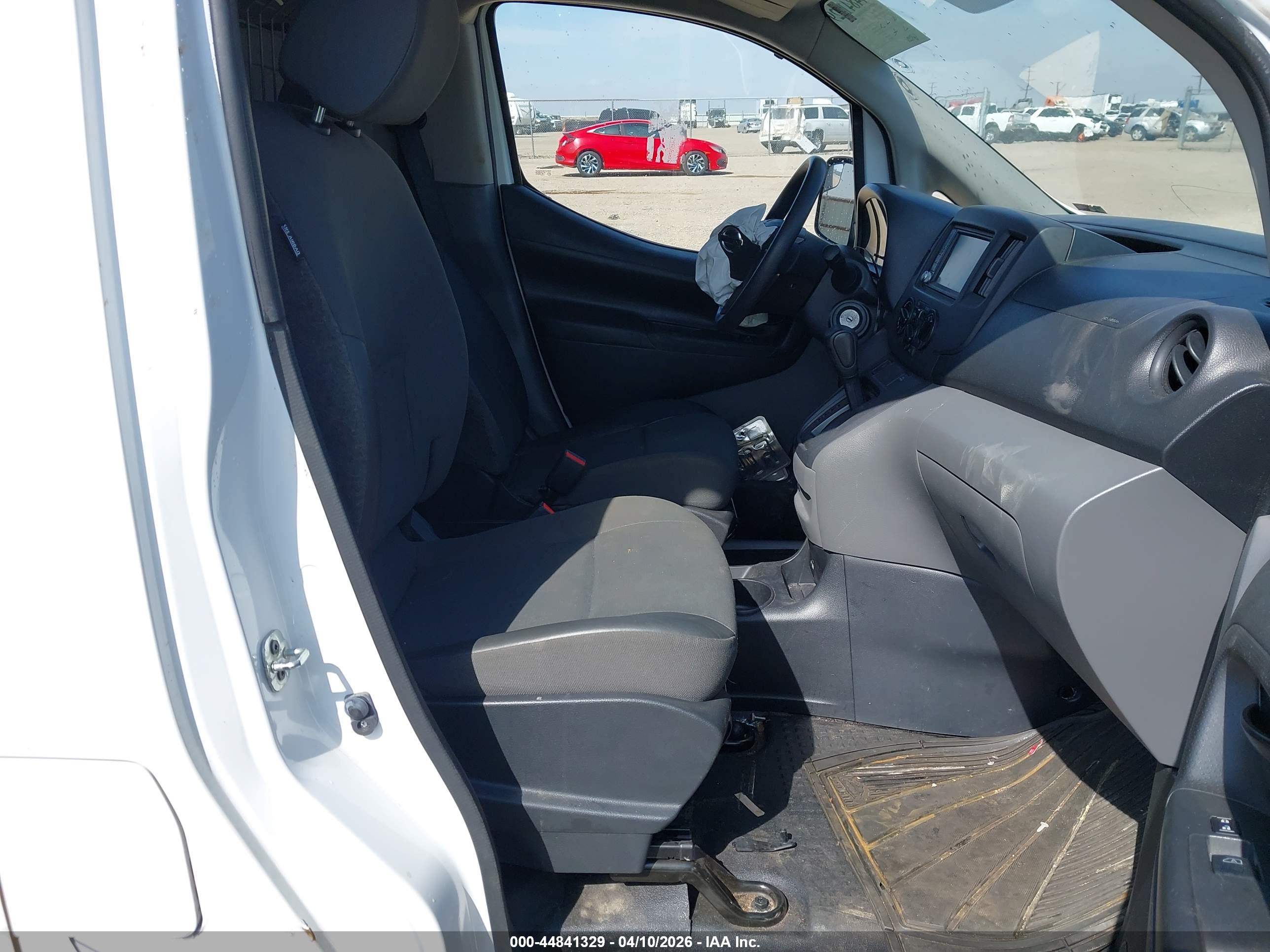 NISSAN NV200 image 5
