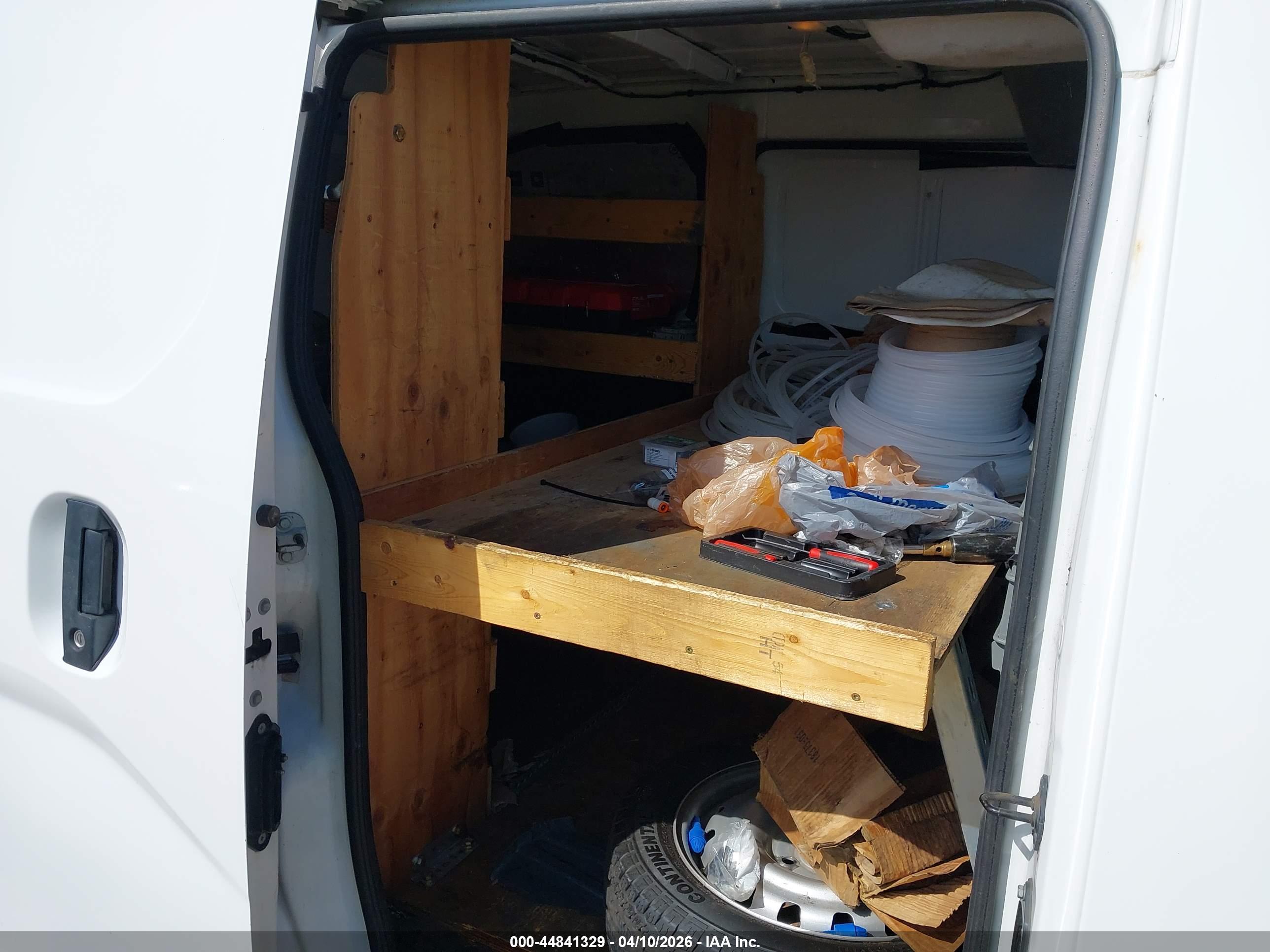 NISSAN NV200 image 8