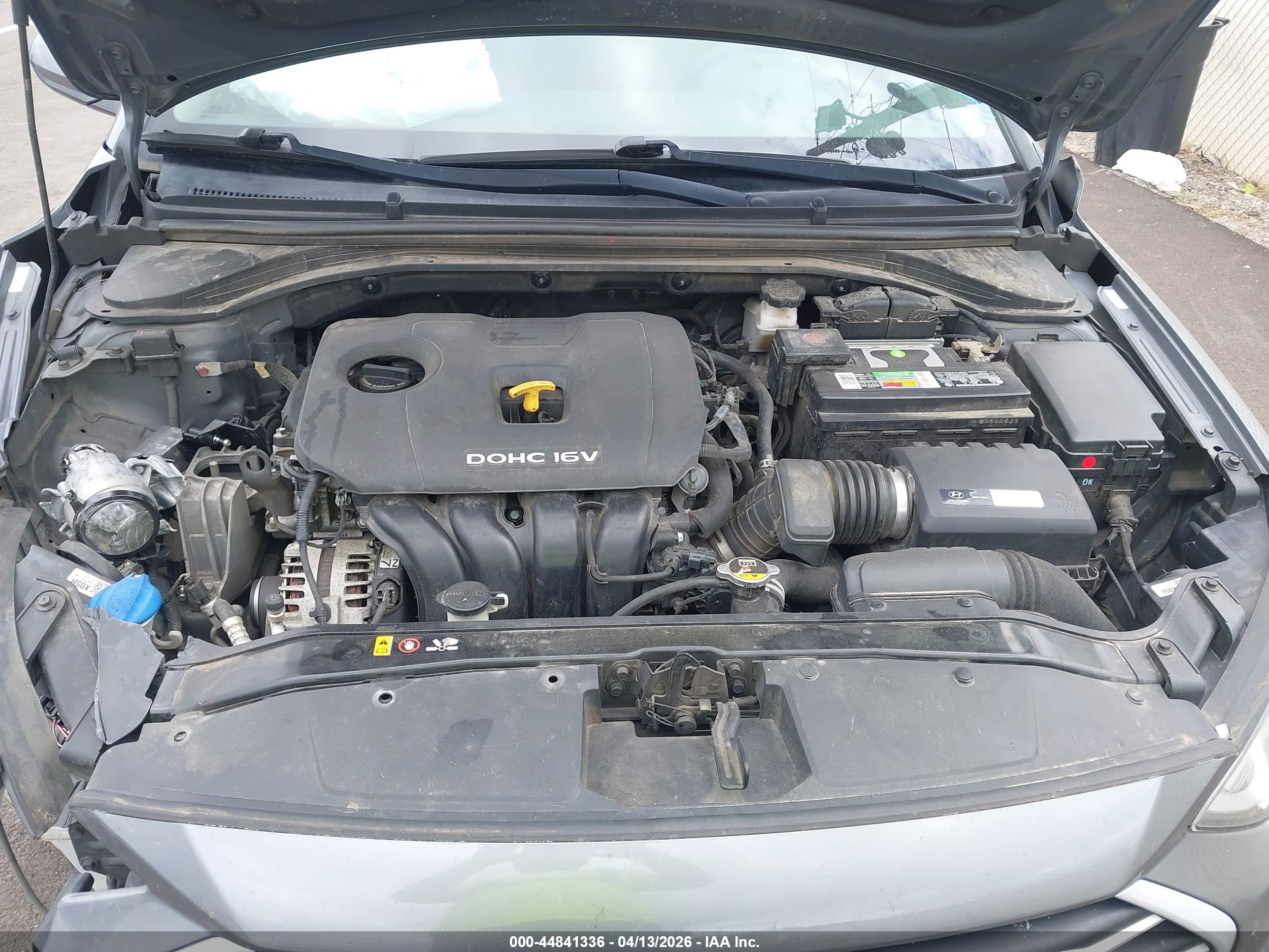 HYUNDAI ELANTRA image 10