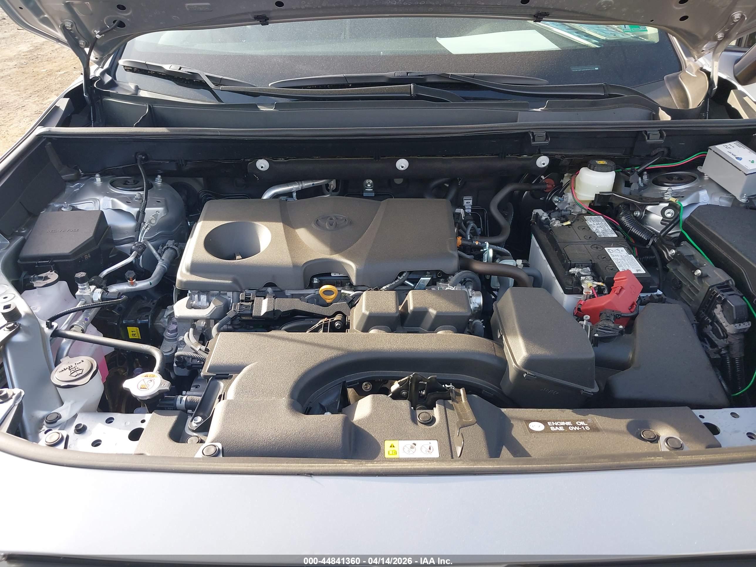 TOYOTA RAV4 image 10