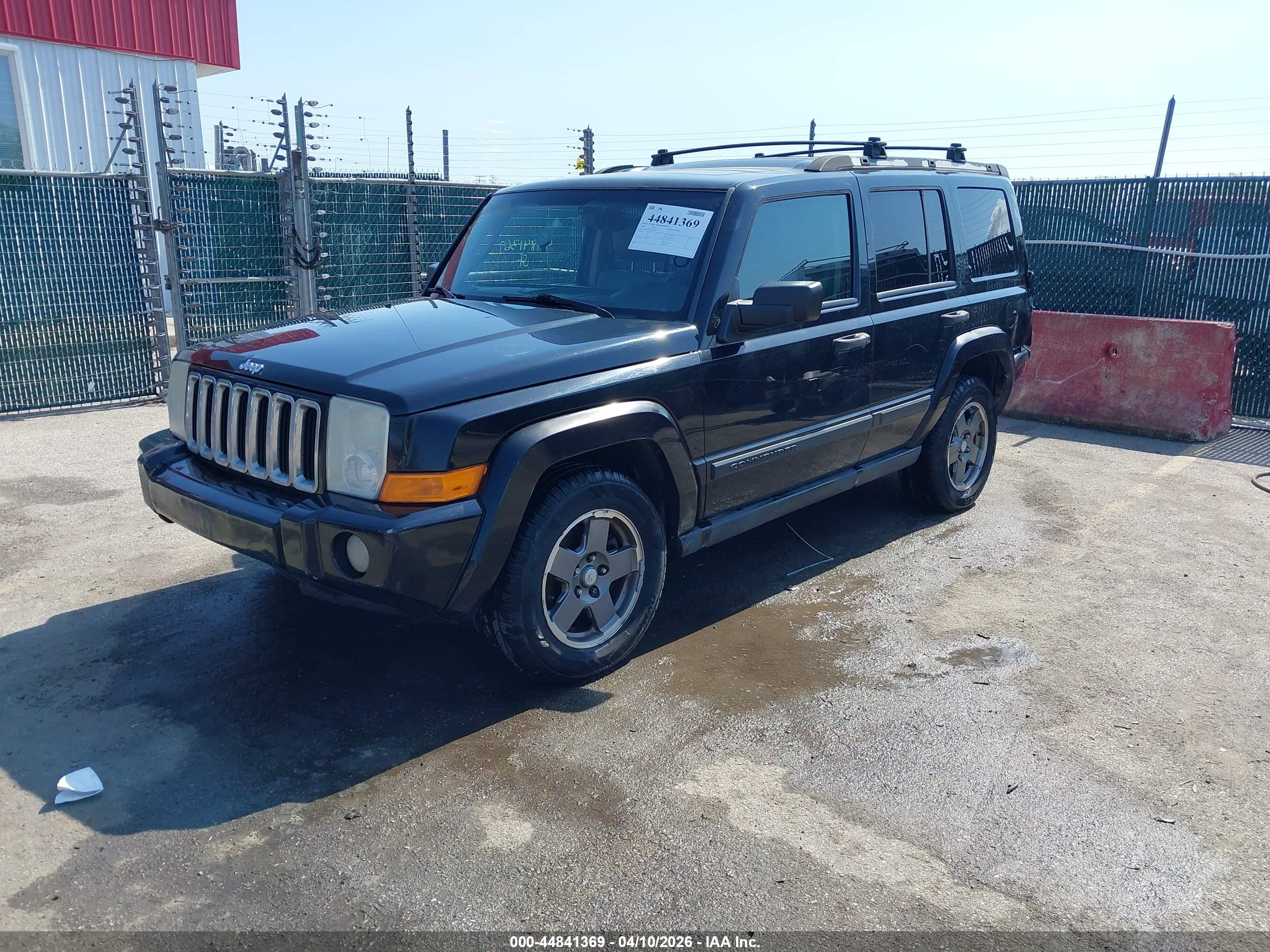 JEEP COMMANDER image 2