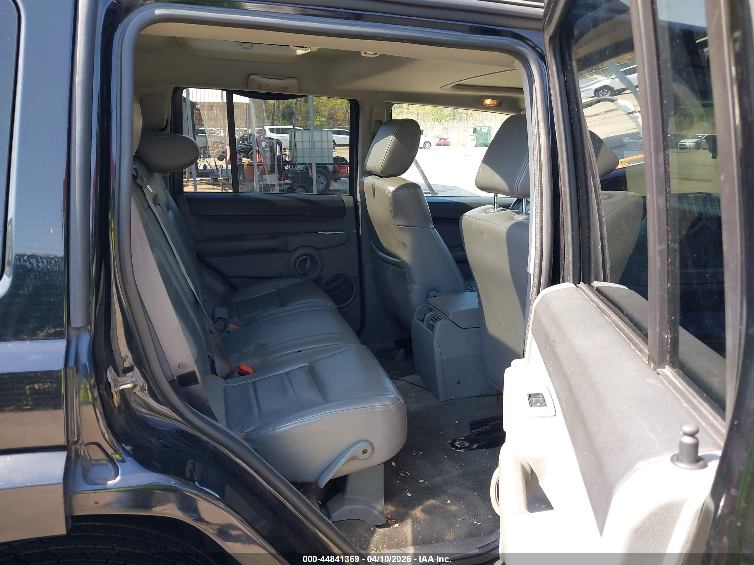 JEEP COMMANDER image 8