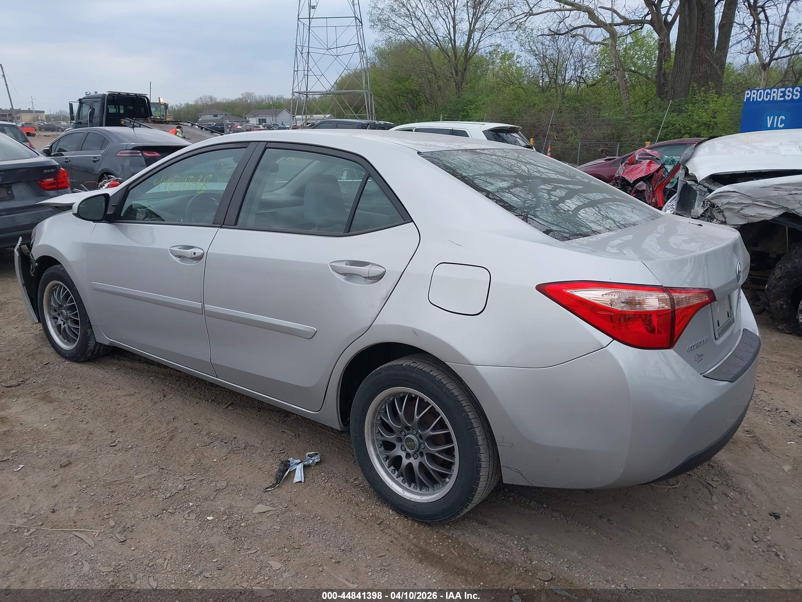 TOYOTA COROLLA image 3
