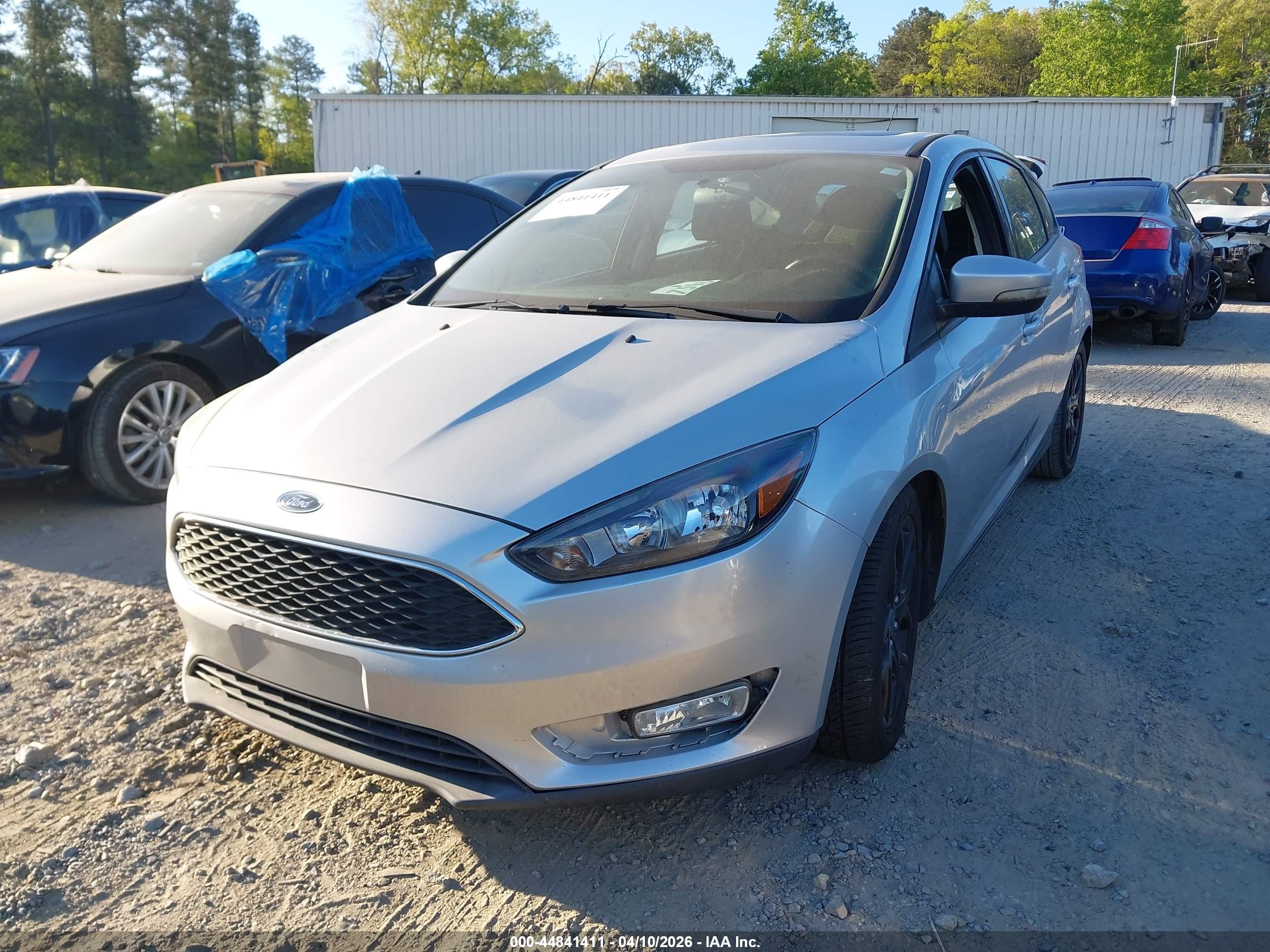FORD FOCUS image 2