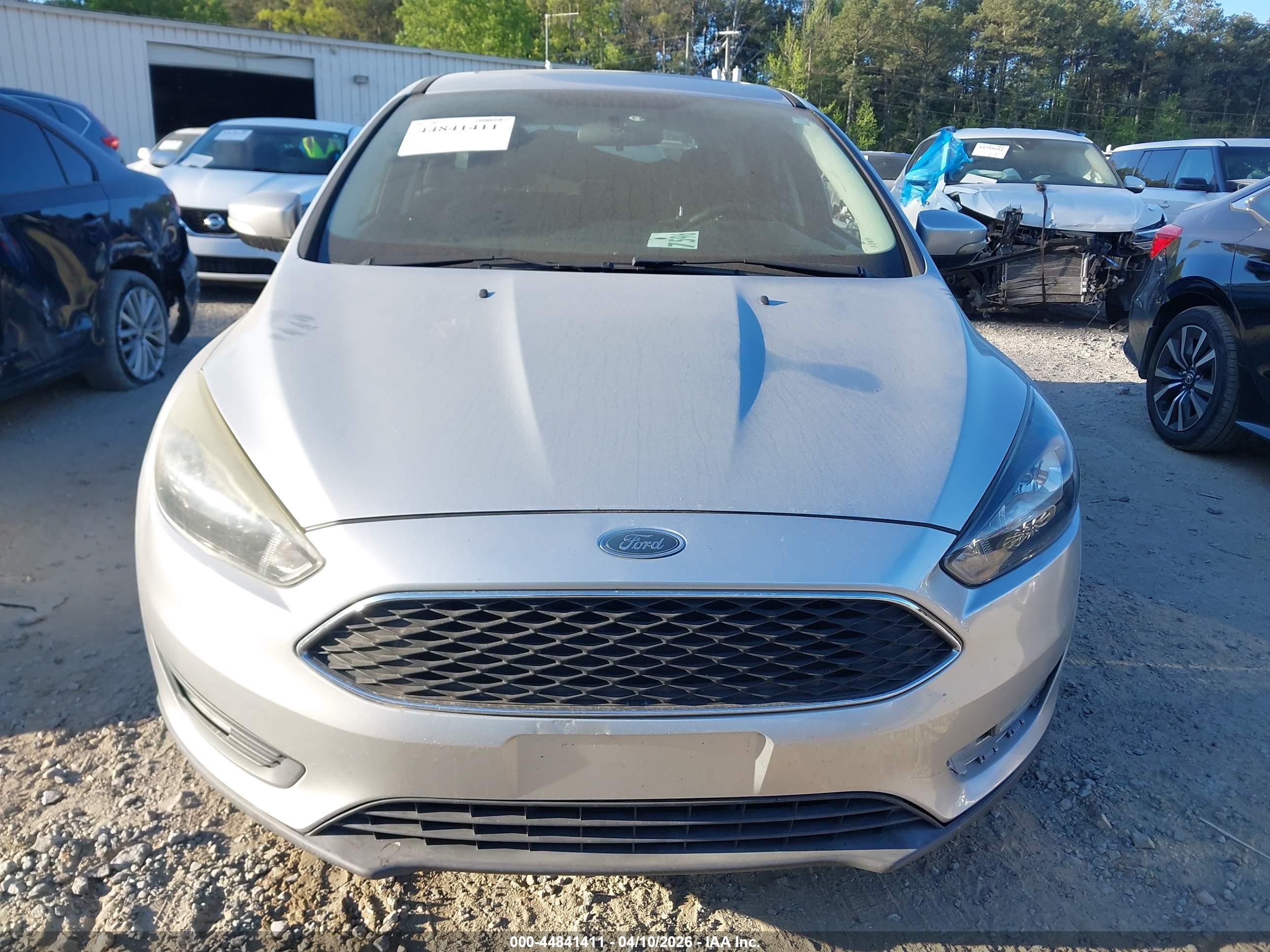 FORD FOCUS image 6