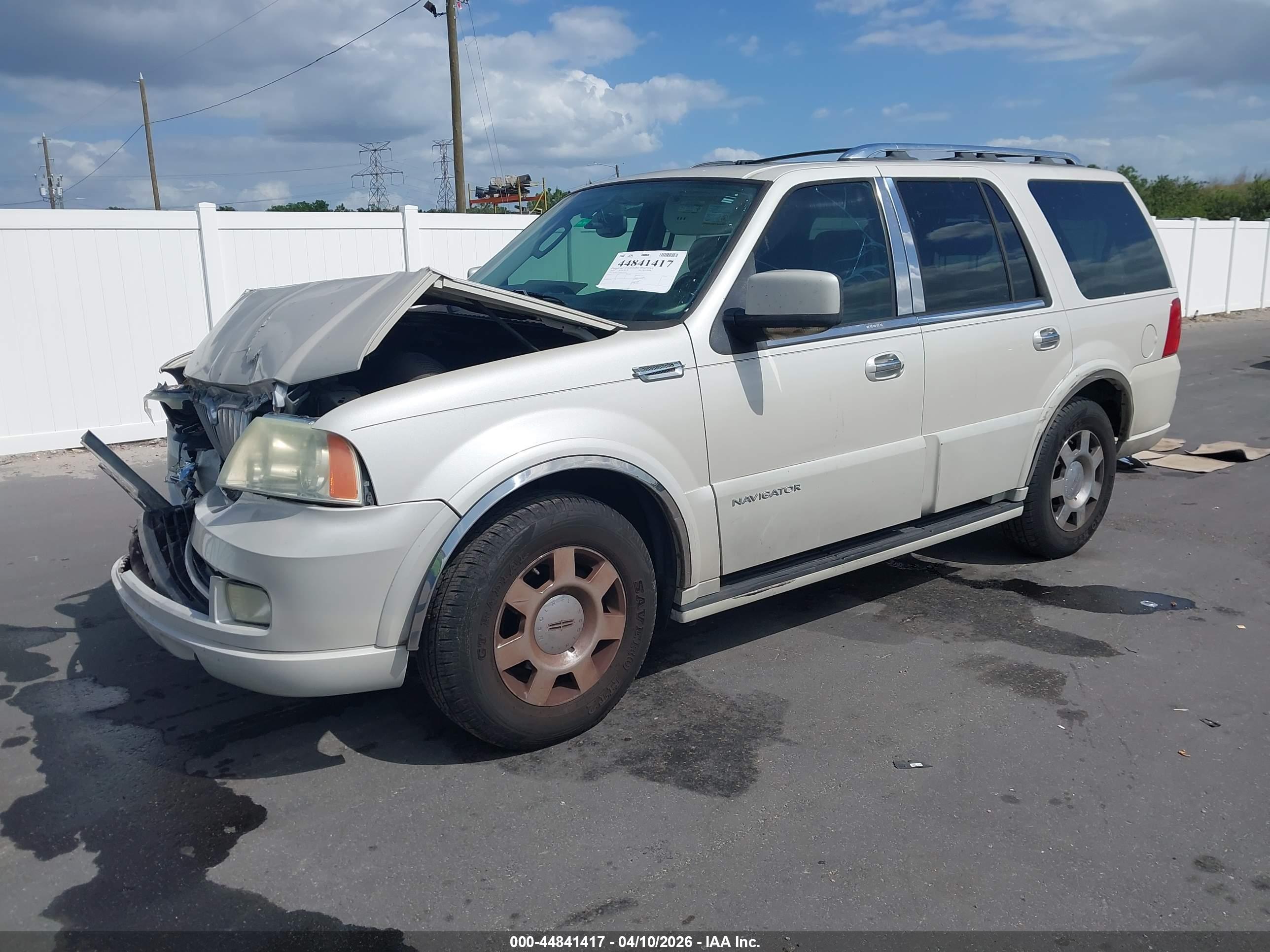 LINCOLN NAVIGATOR image 2