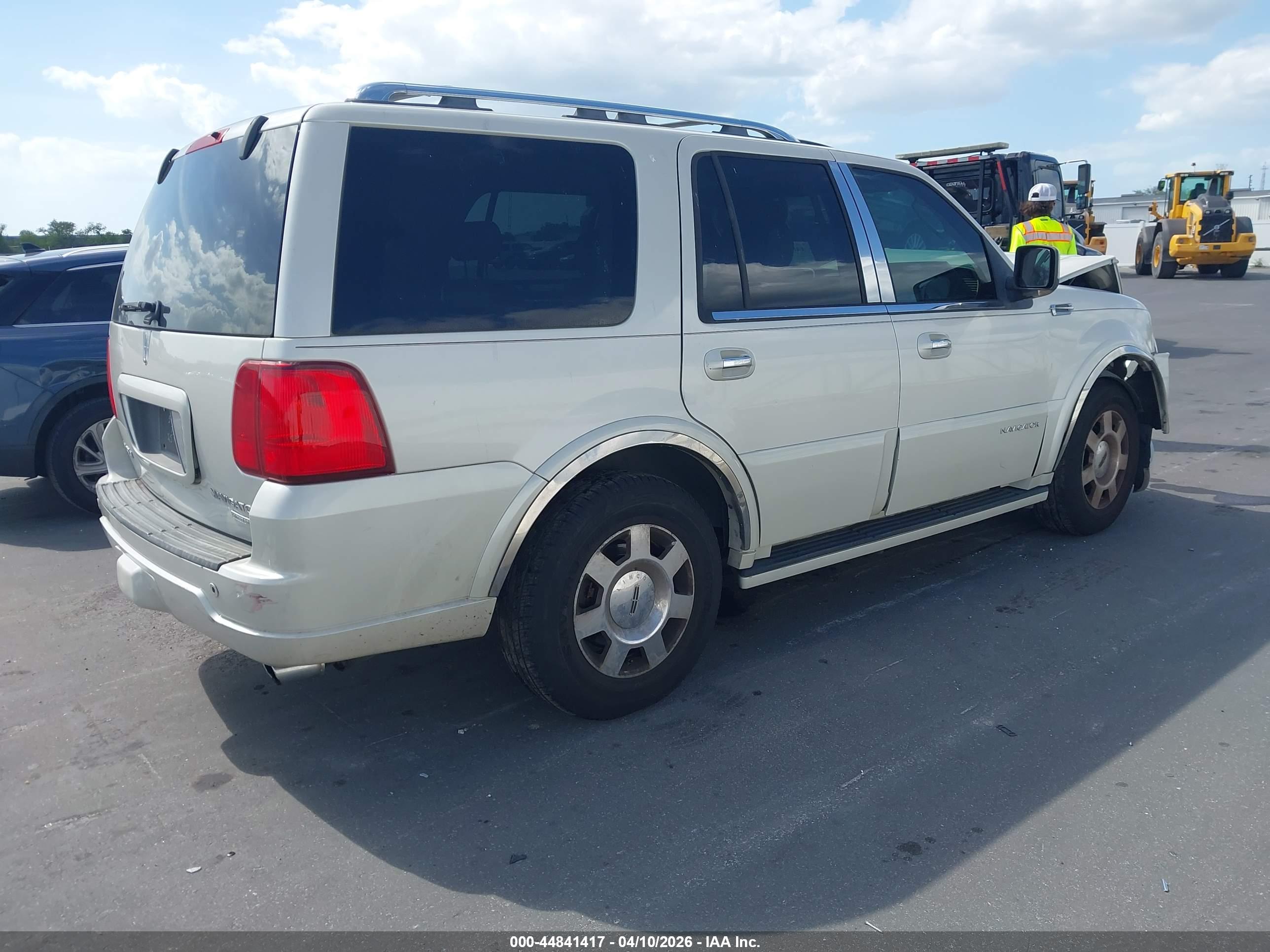 LINCOLN NAVIGATOR image 4