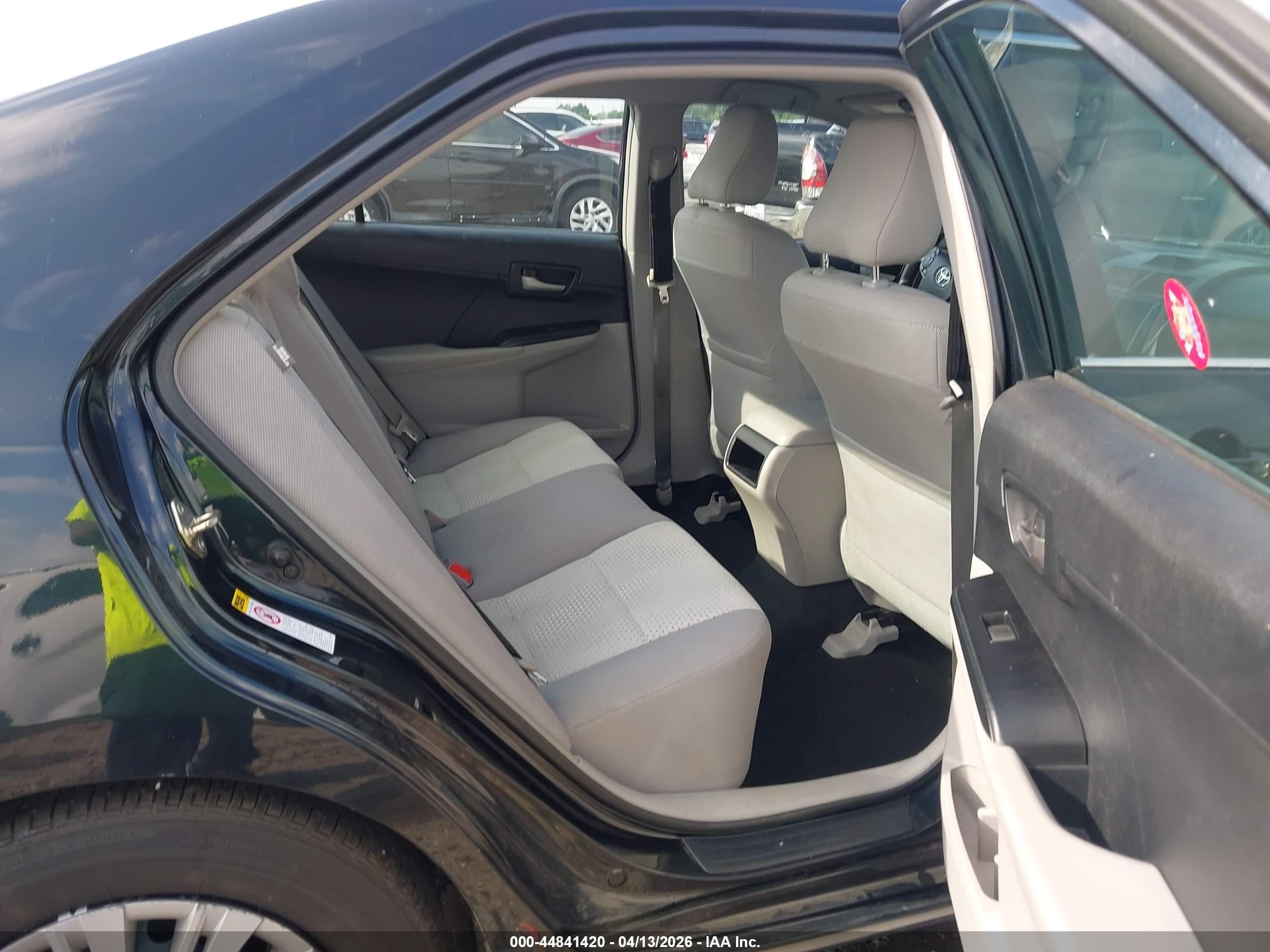 TOYOTA CAMRY image 8