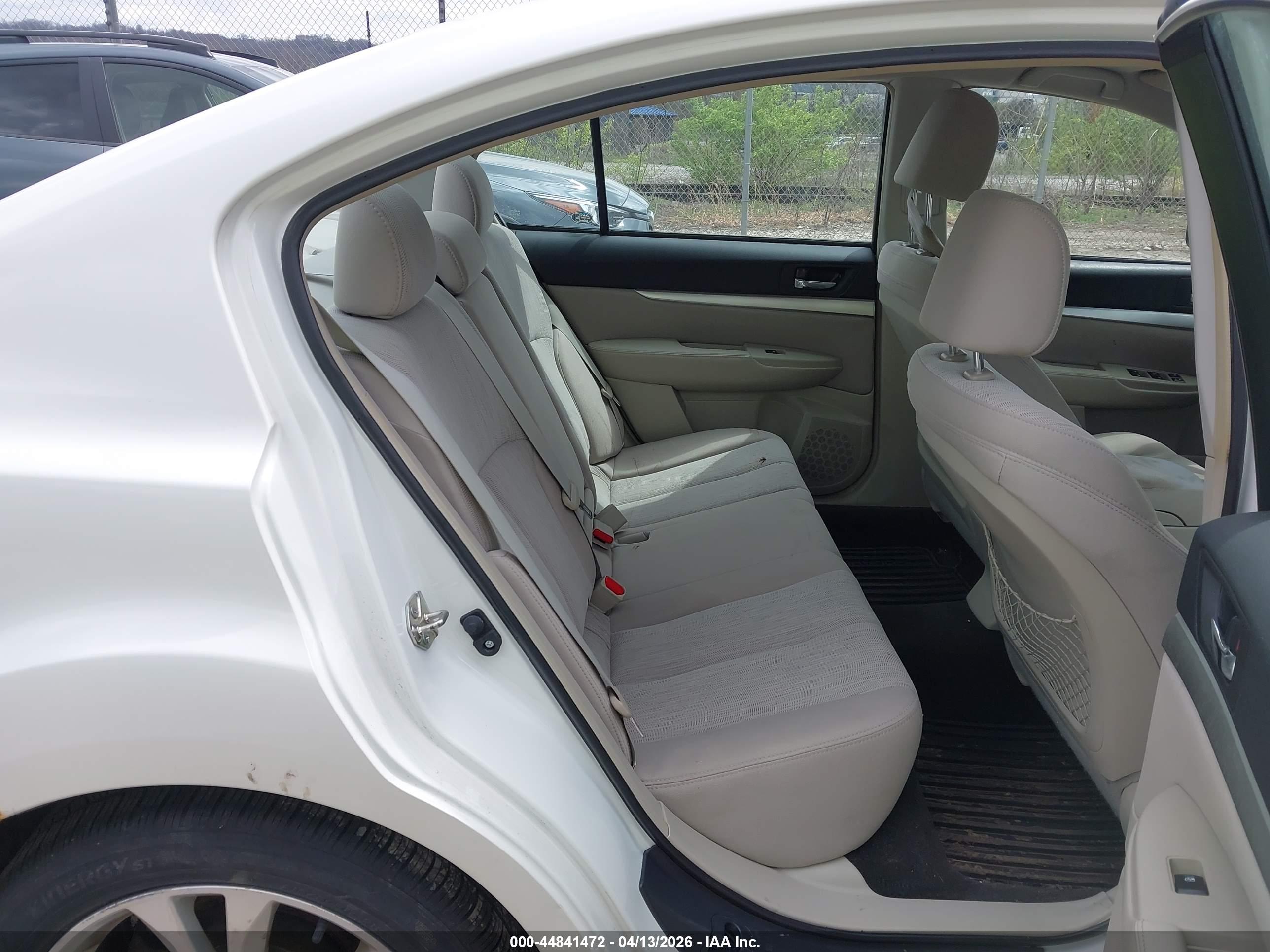 SUBARU LEGACY image 8