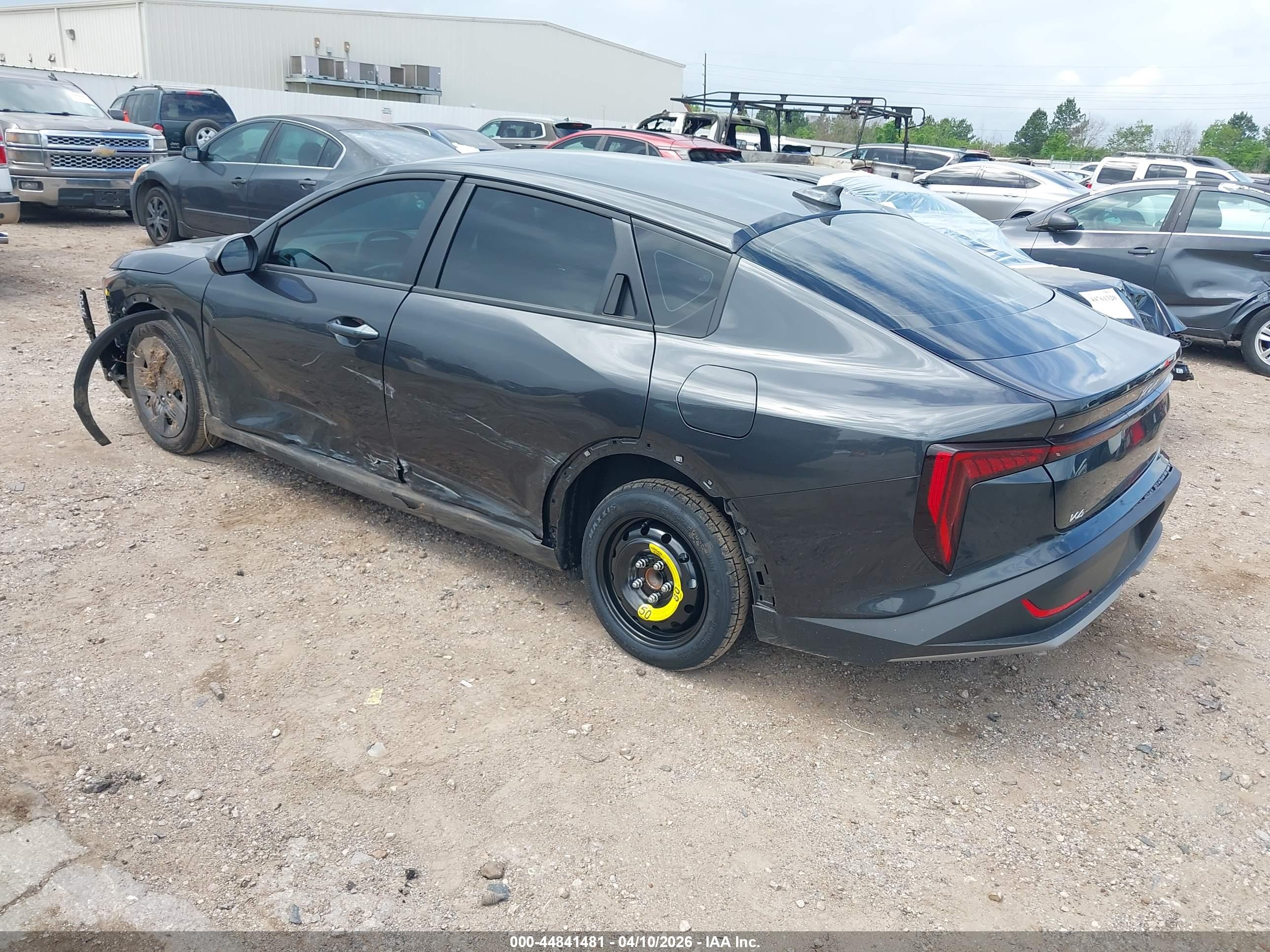 KIA K4 image 3