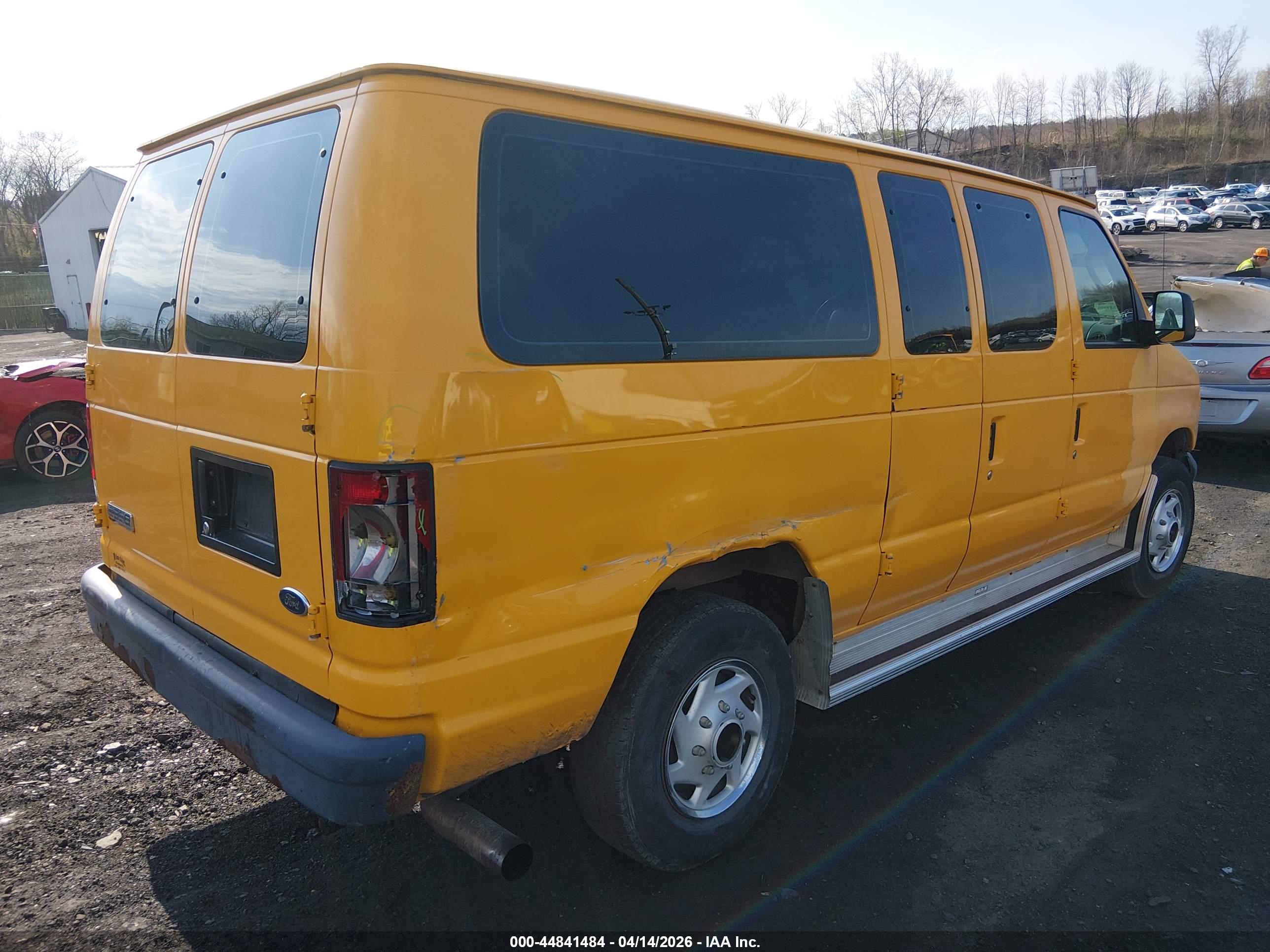 FORD E-350 image 4