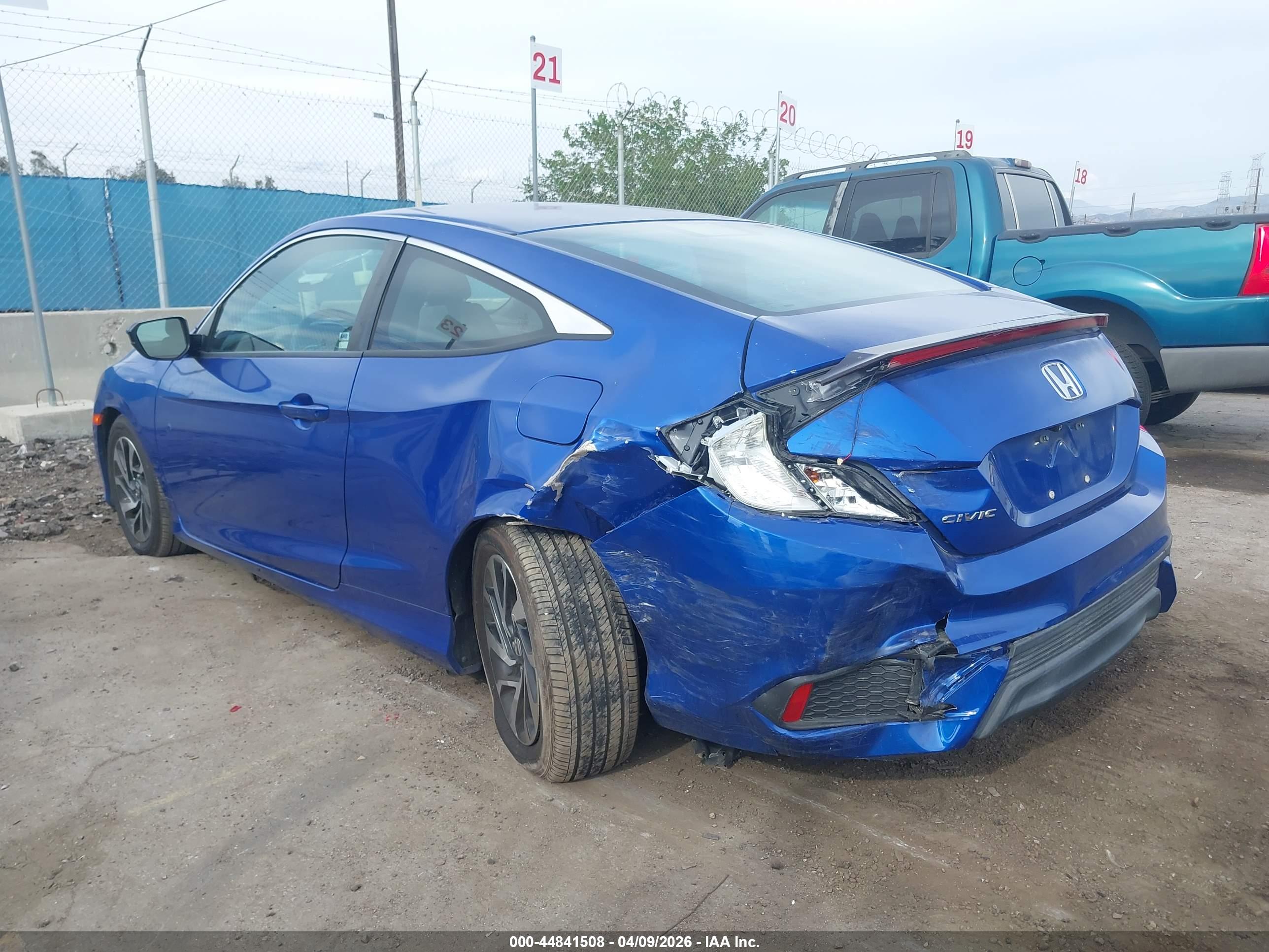 HONDA CIVIC image 3