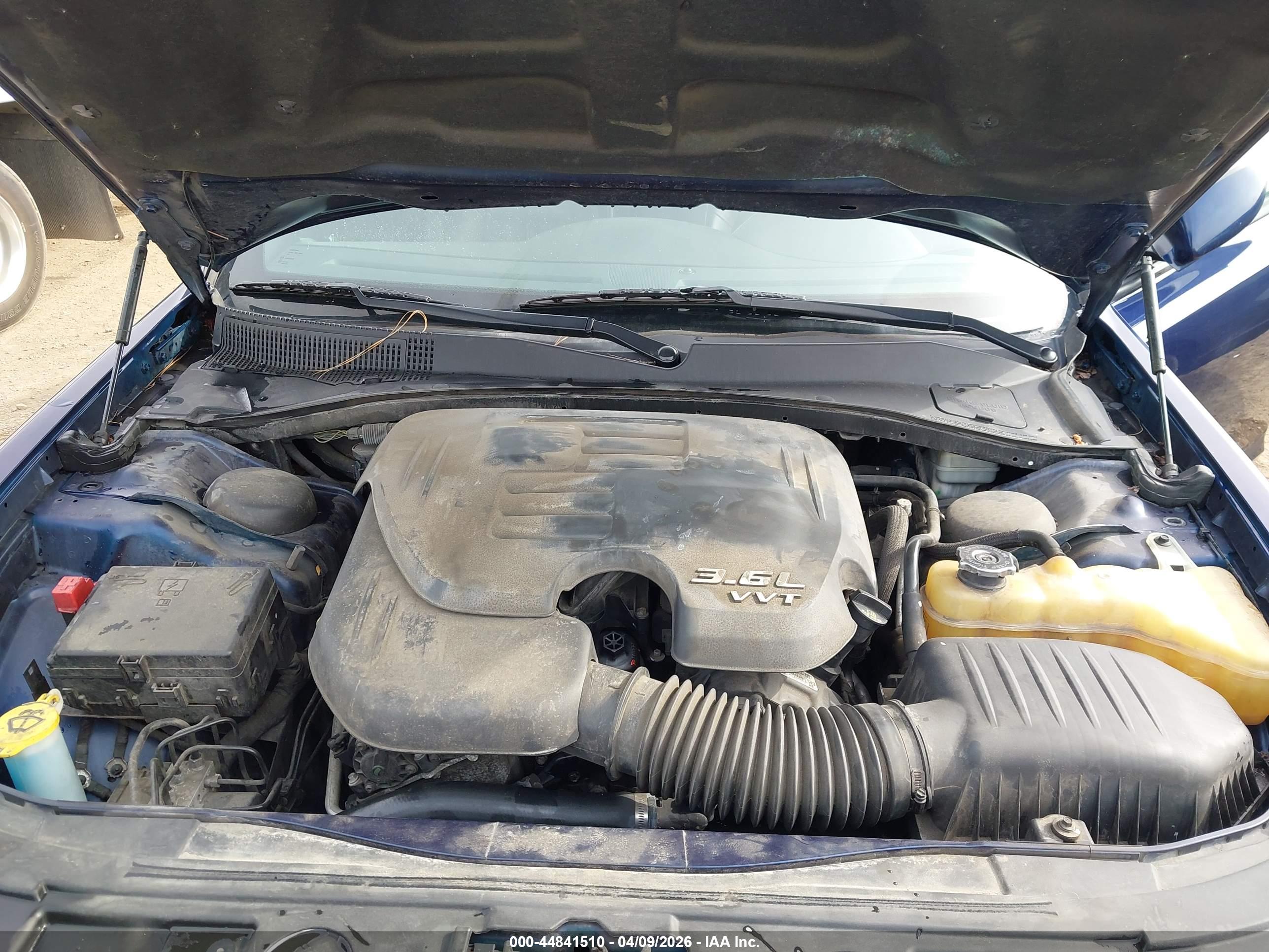 CHRYSLER 300 image 10