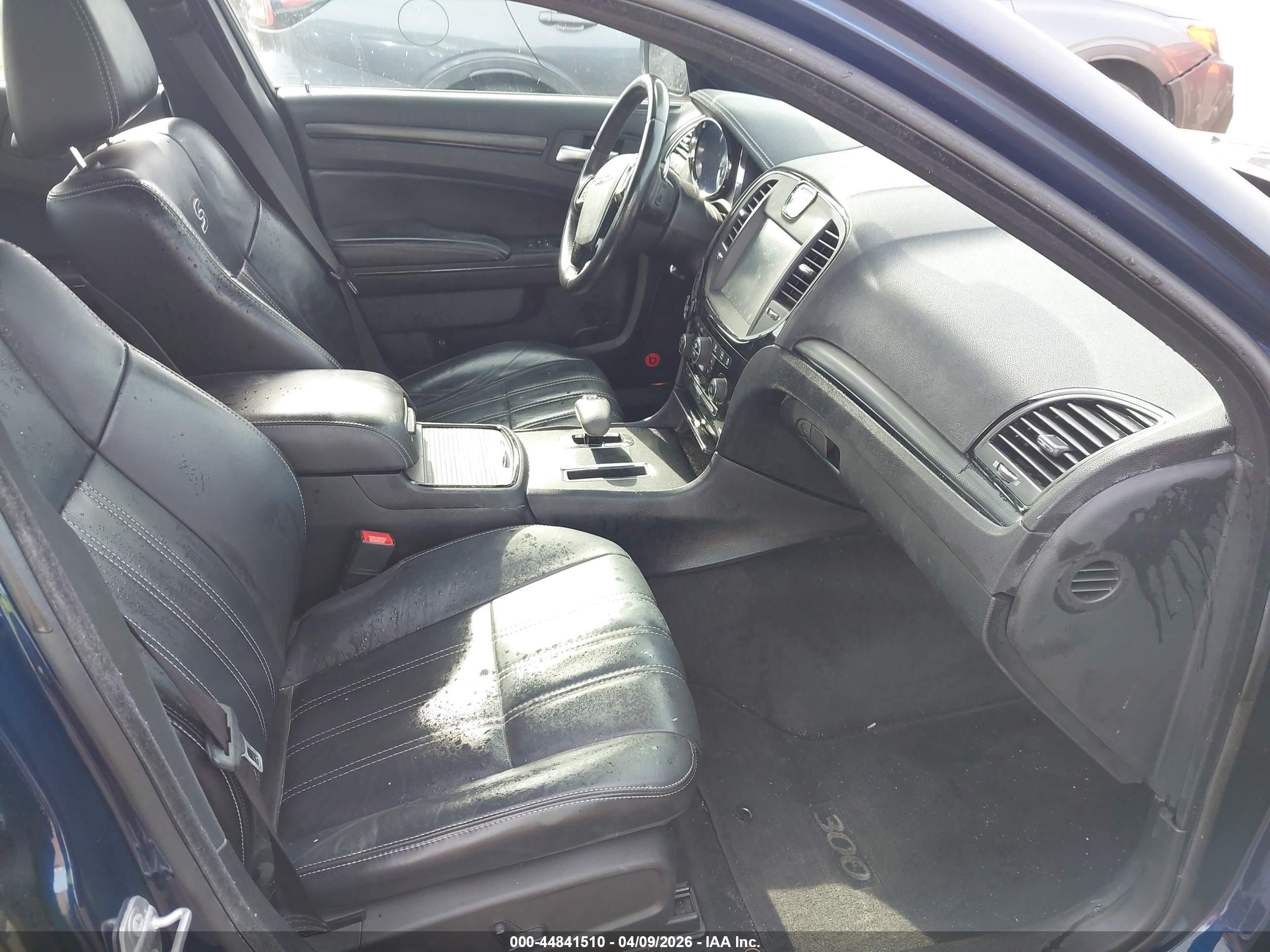 CHRYSLER 300 image 5
