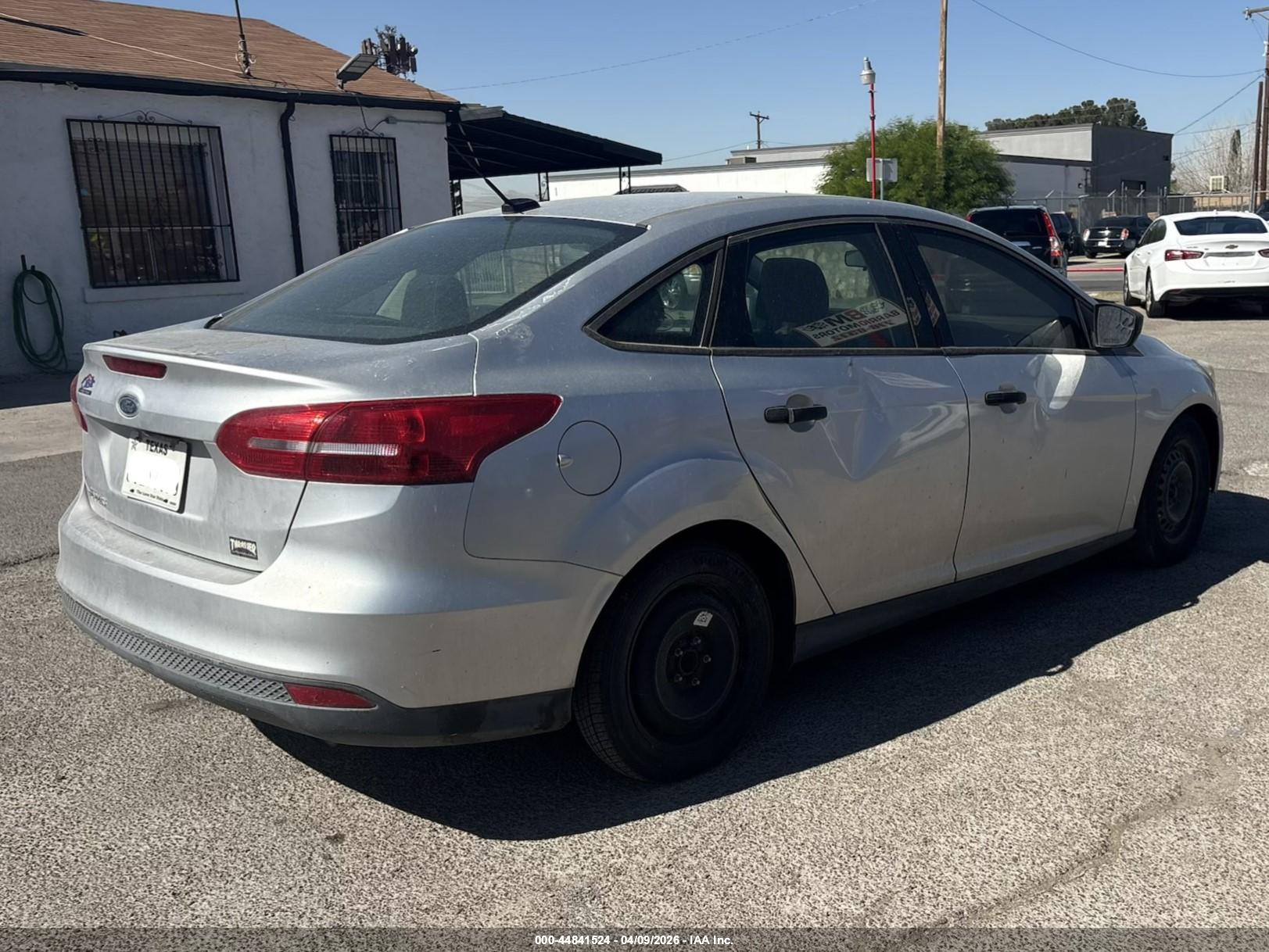 FORD FOCUS image 4
