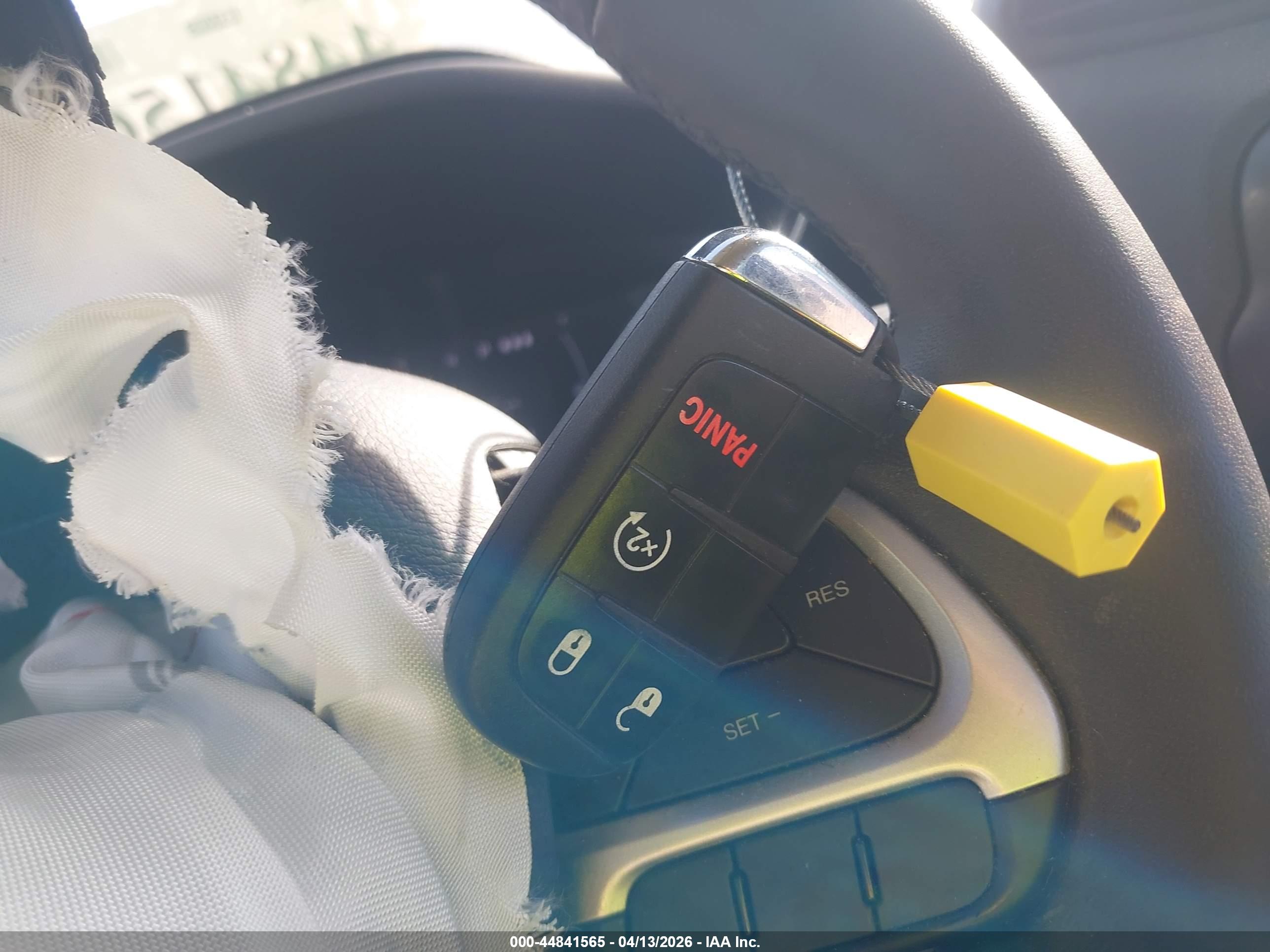 JEEP RENEGADE image 11
