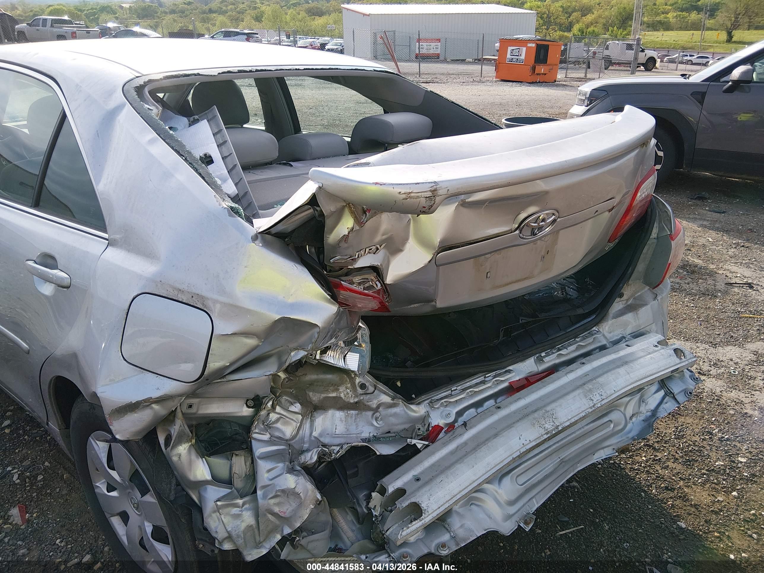TOYOTA CAMRY image 6