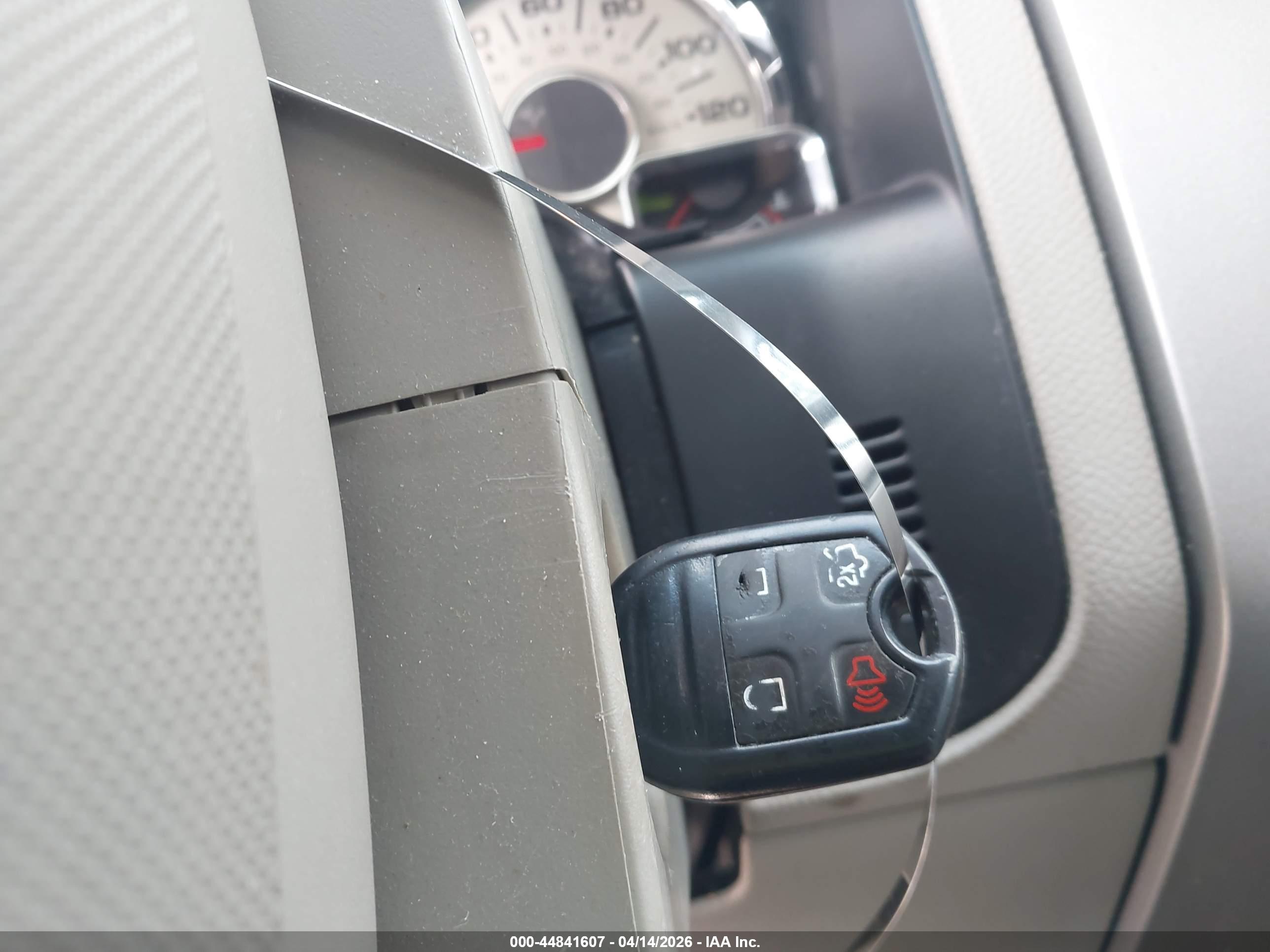 FORD EXPEDITION image 11