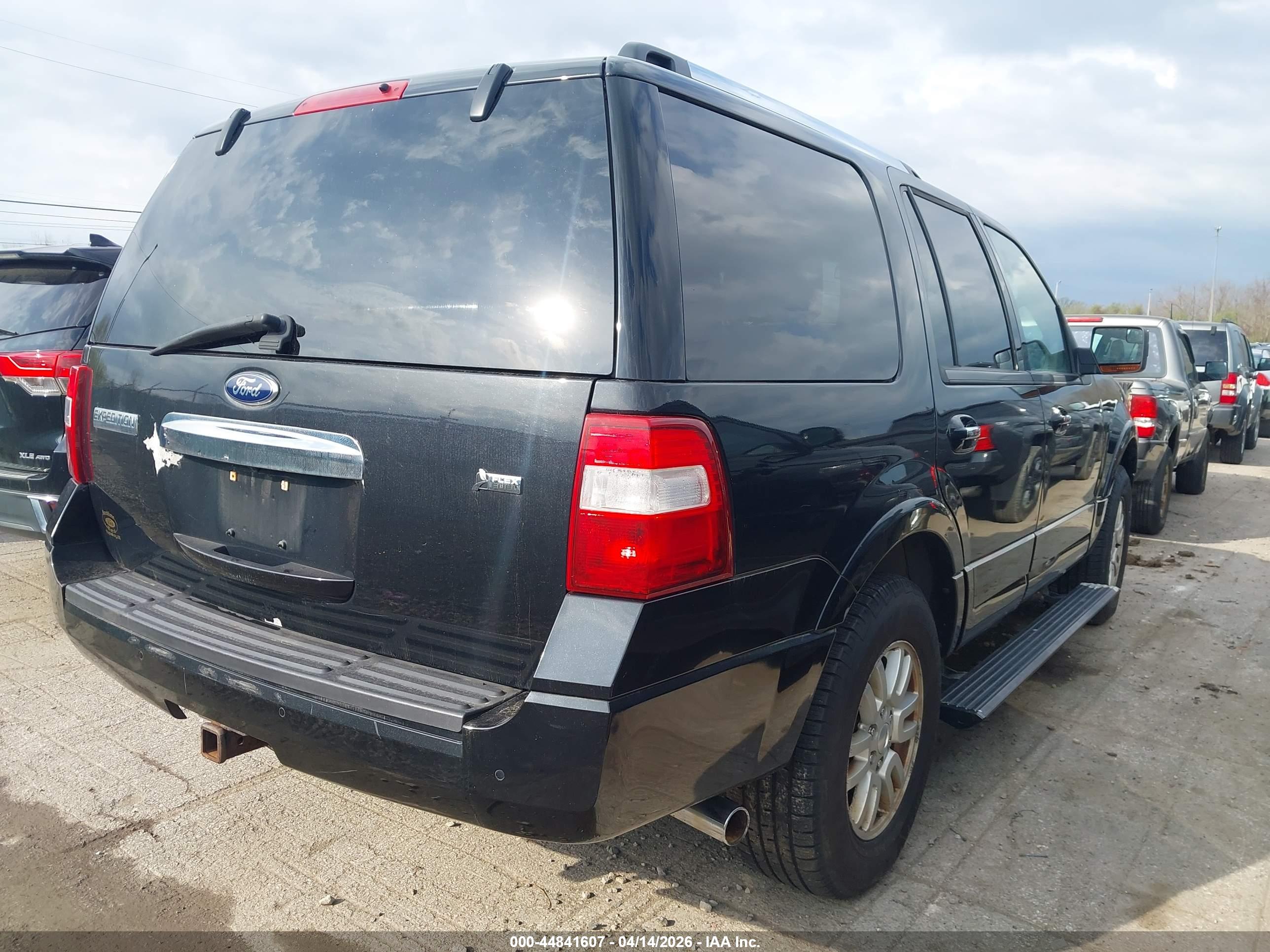 FORD EXPEDITION image 4
