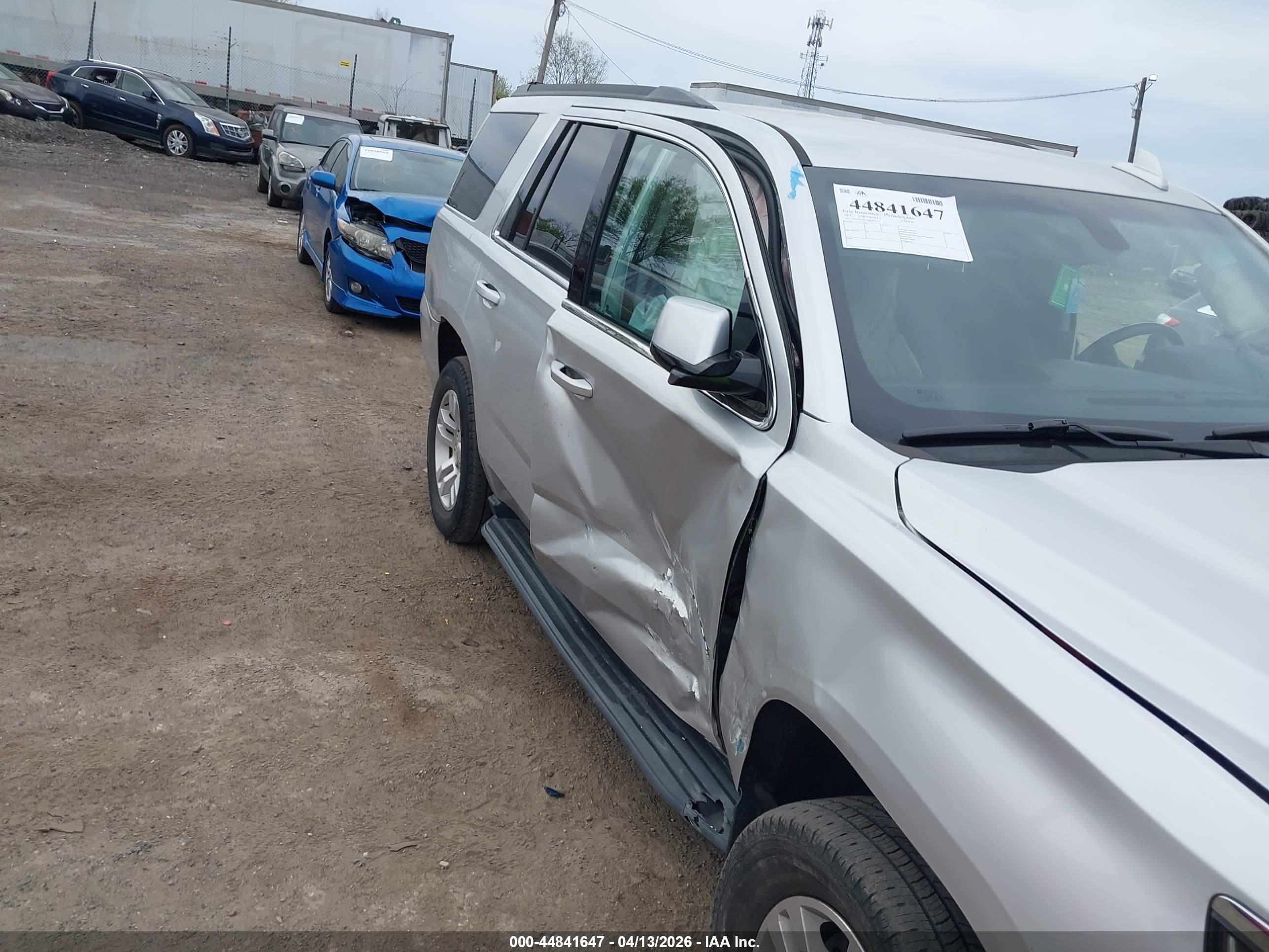 CHEVROLET TAHOE image 6