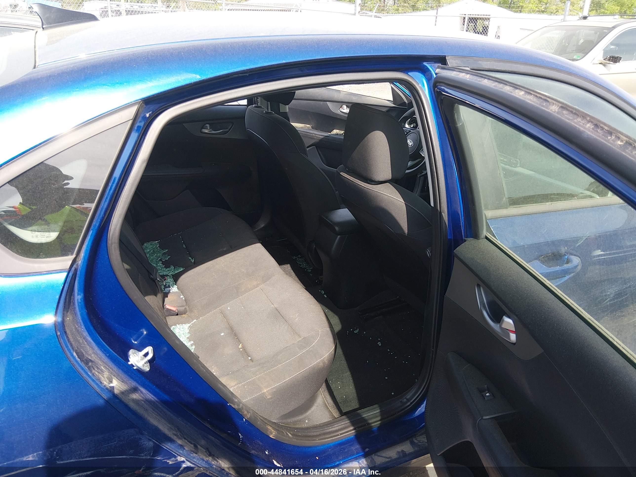 KIA FORTE image 8
