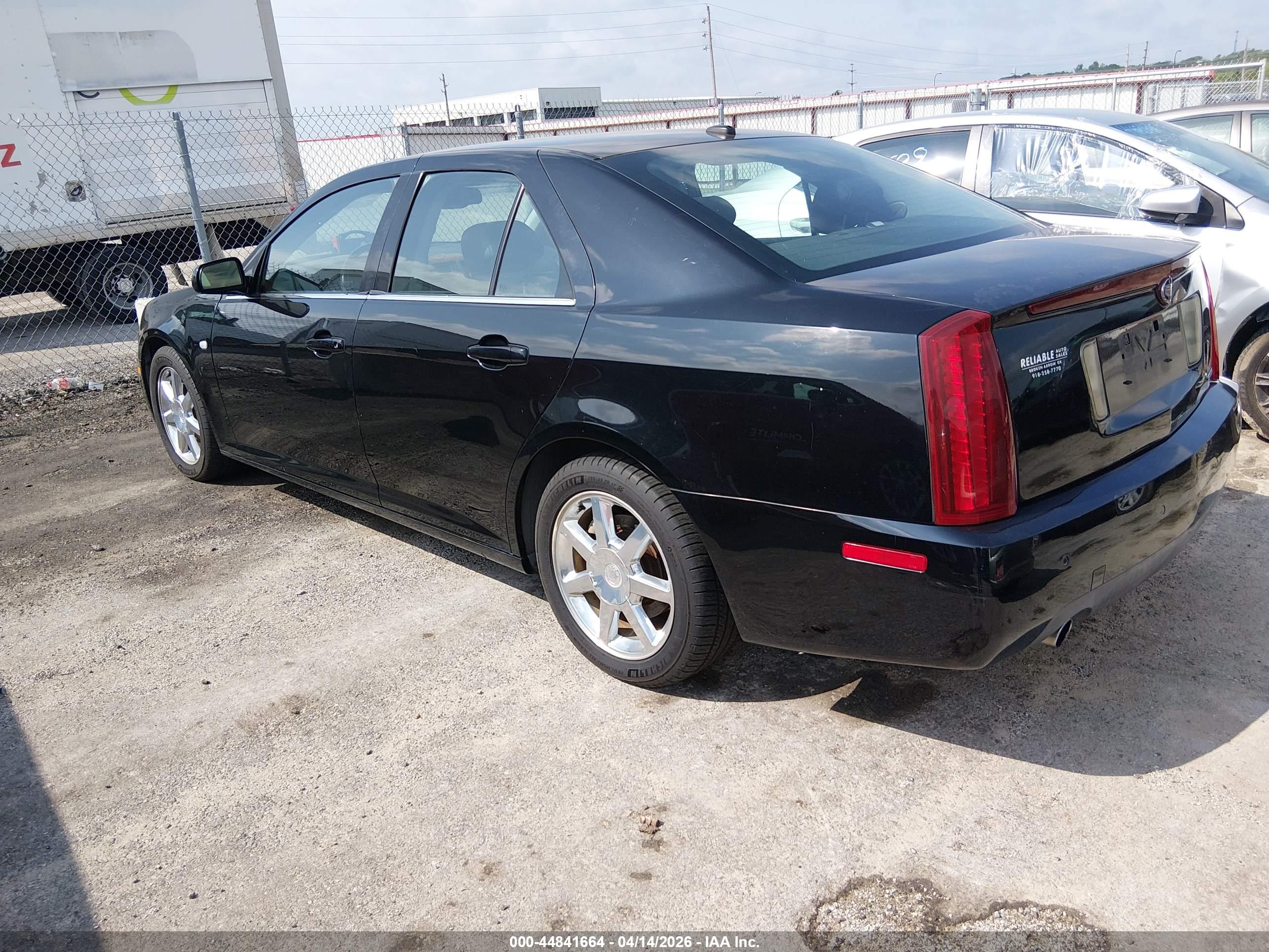 CADILLAC STS image 3