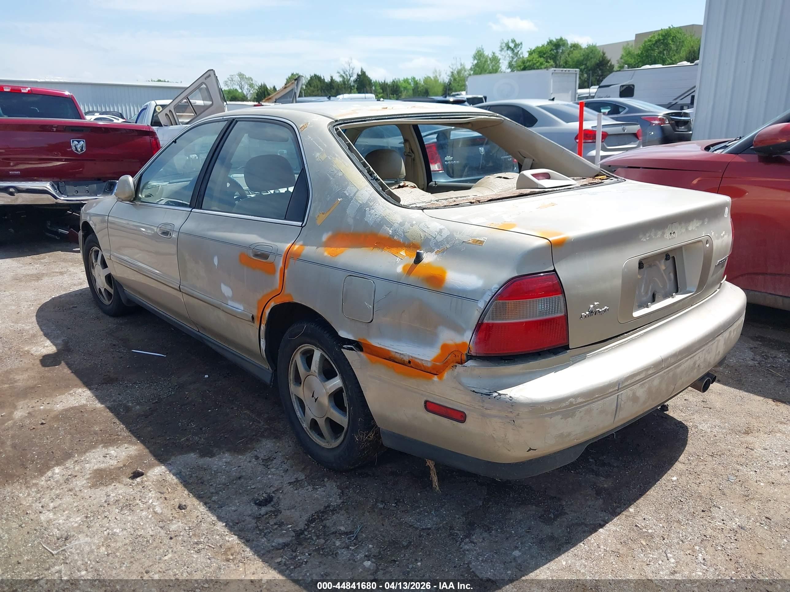 HONDA ACCORD image 3