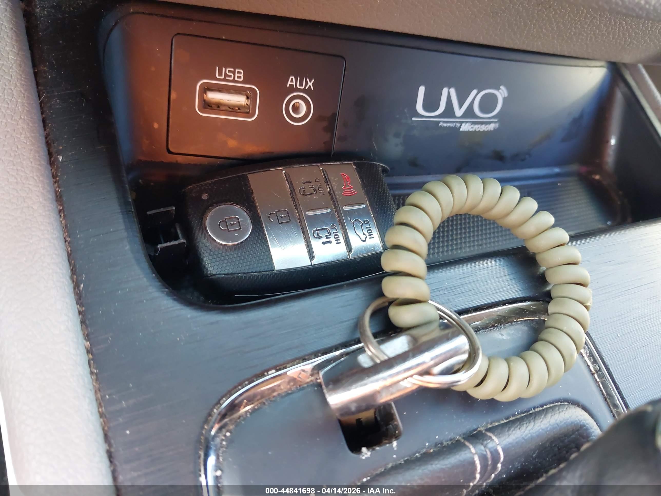 KIA SEDONA image 11