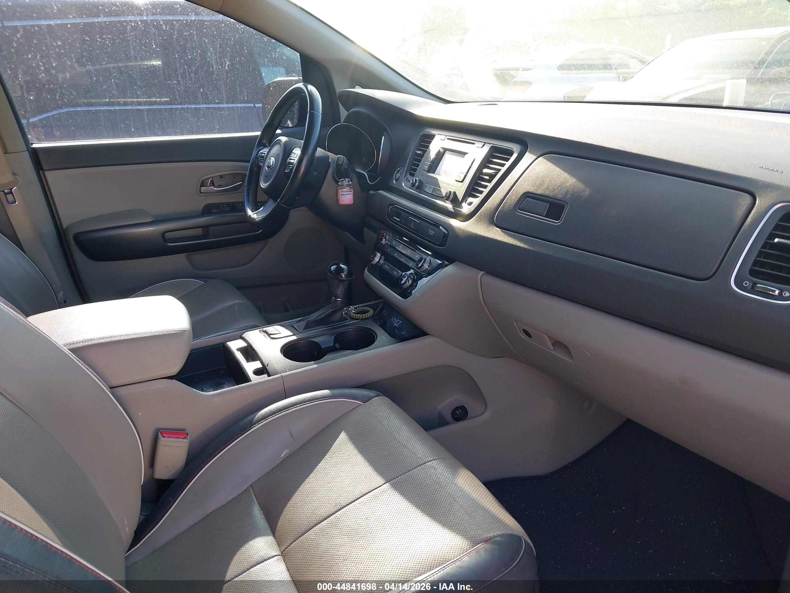 KIA SEDONA image 5
