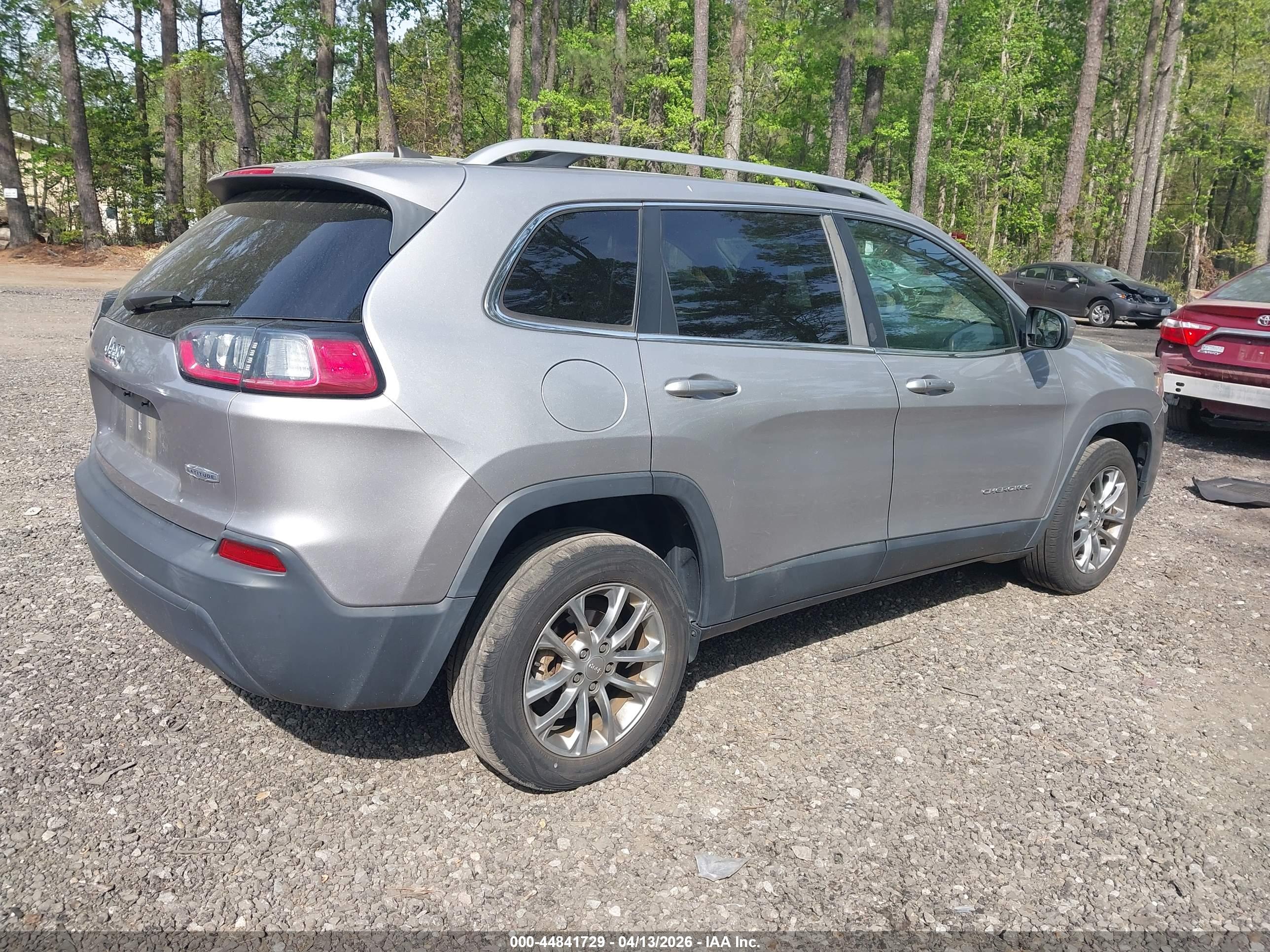 JEEP CHEROKEE image 4
