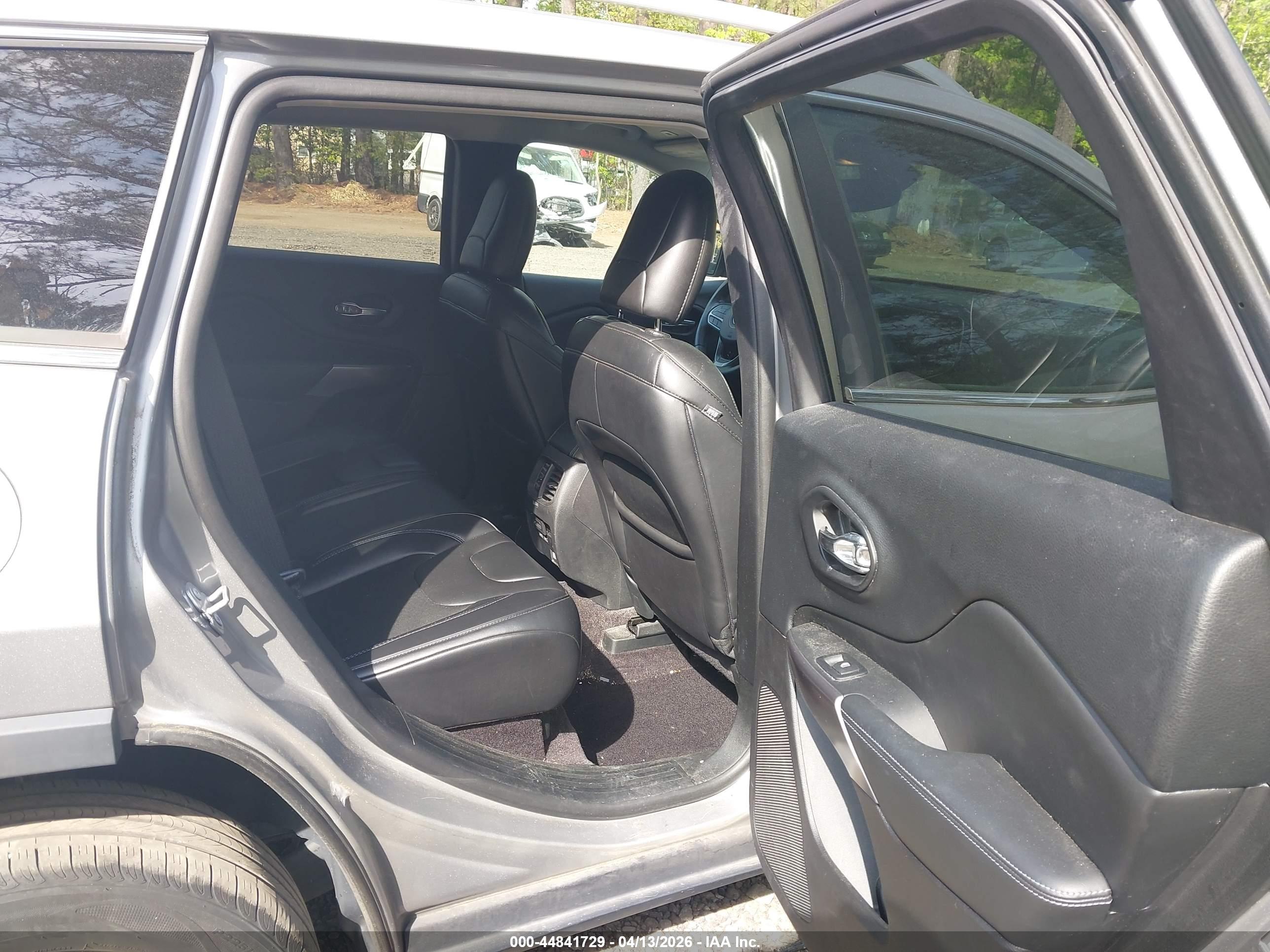 JEEP CHEROKEE image 8