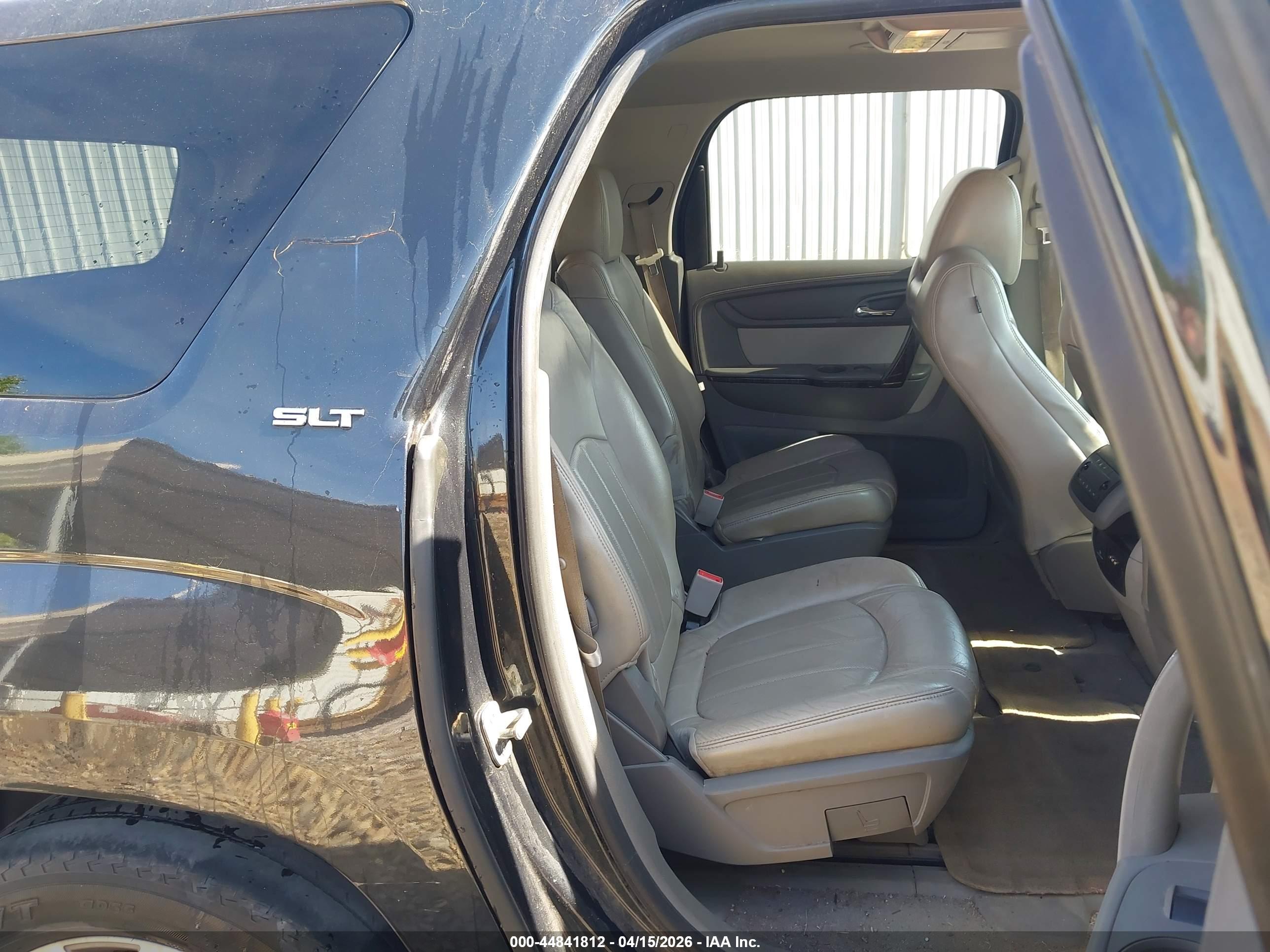 GMC ACADIA image 8