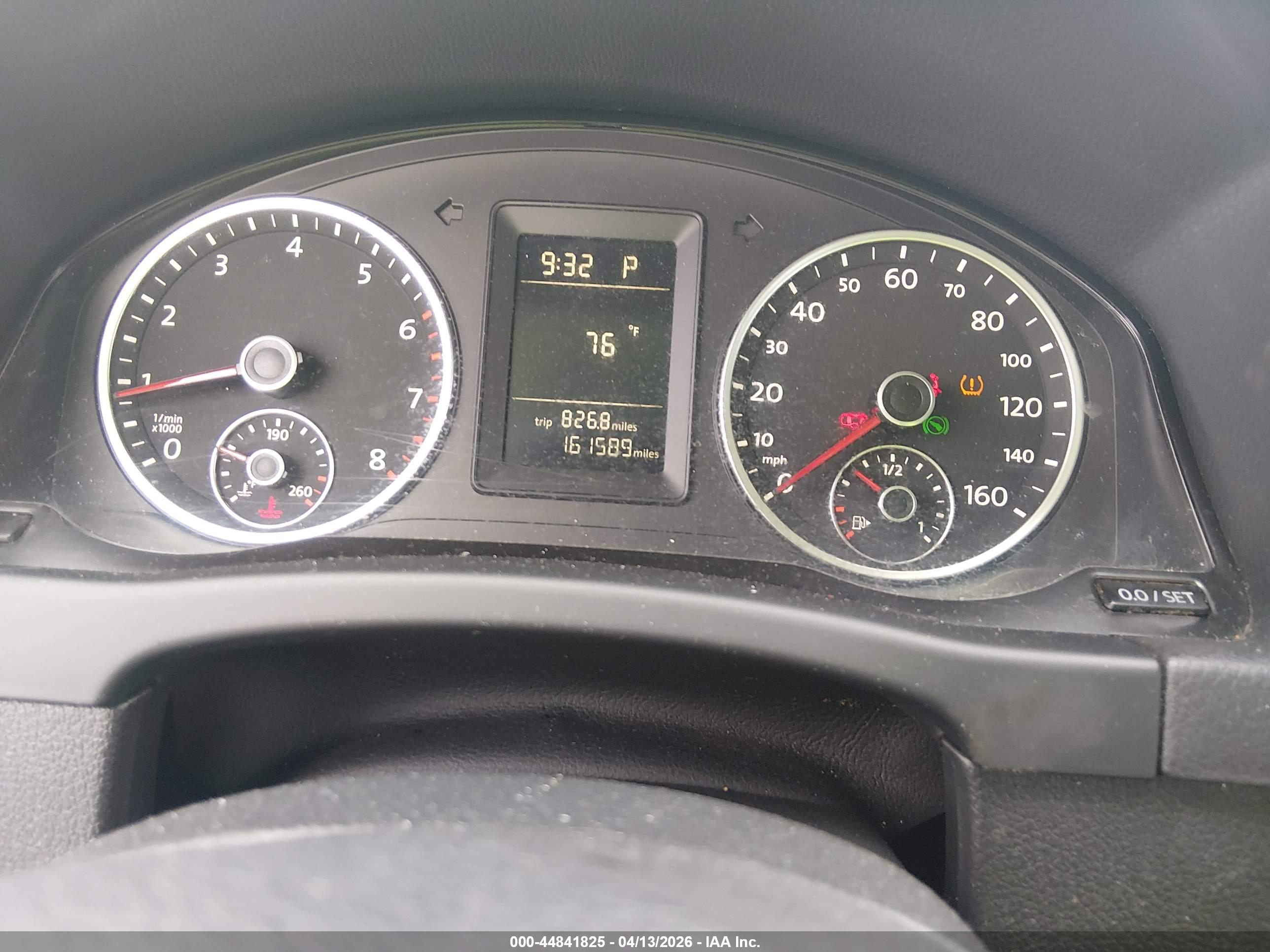 VOLKSWAGEN TIGUAN image 7