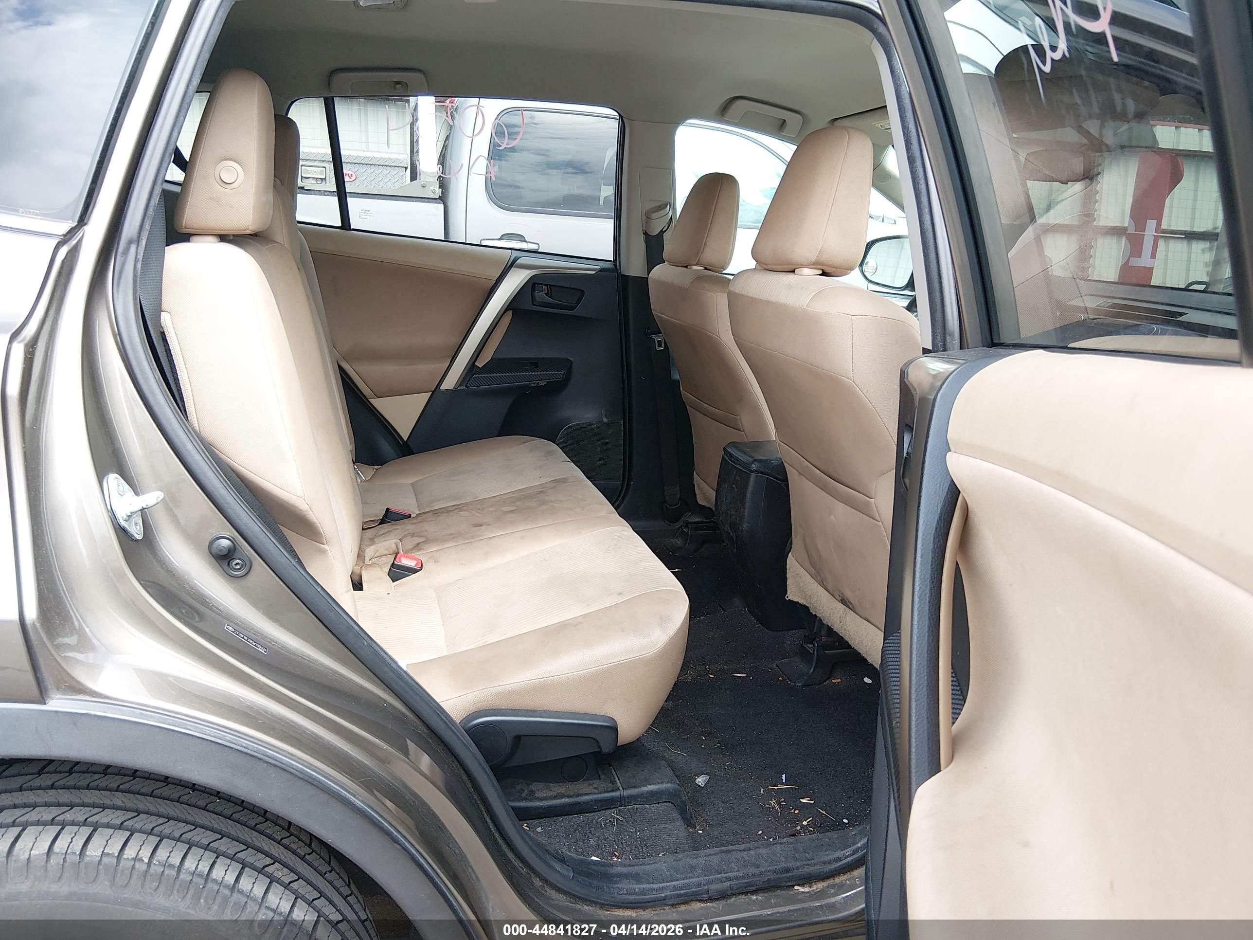 TOYOTA RAV4 image 8