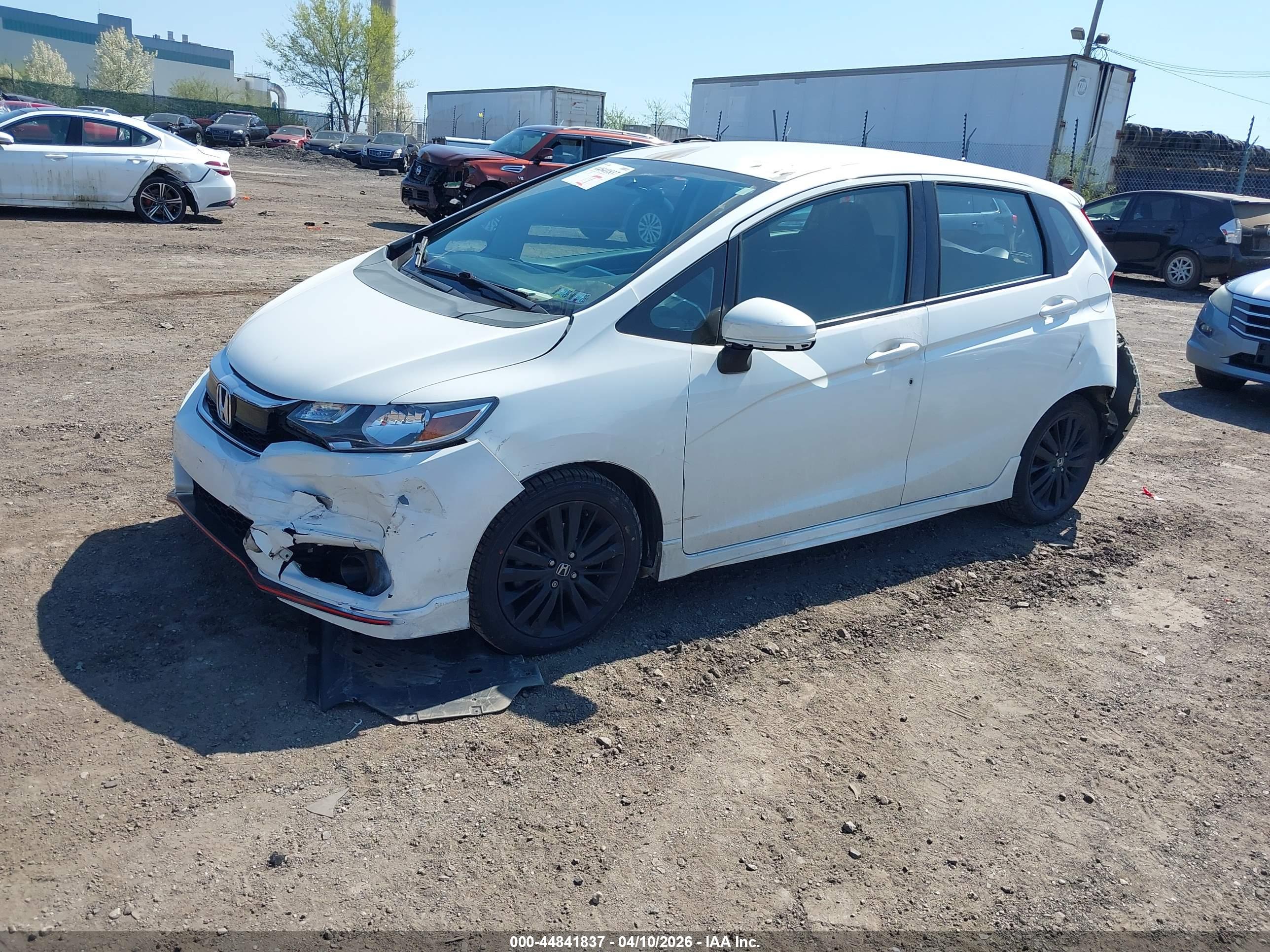 HONDA FIT image 2